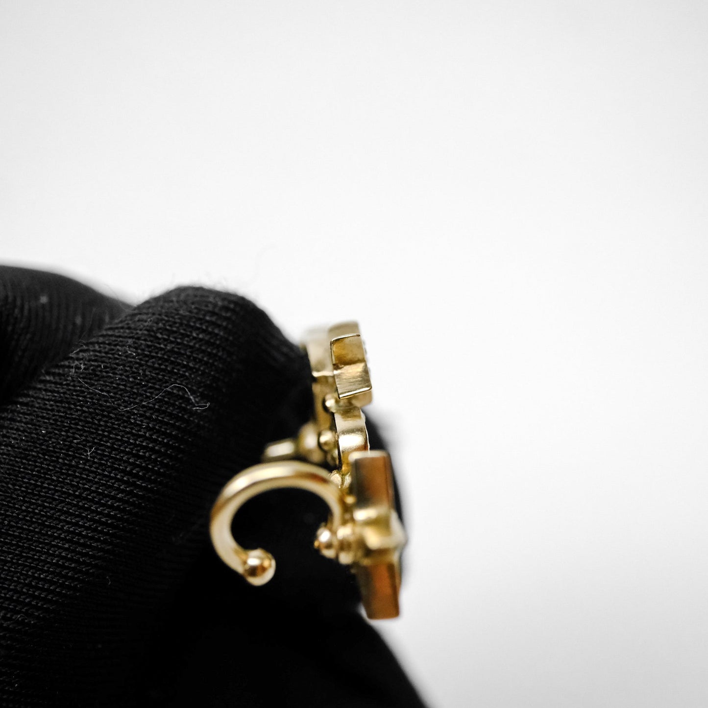 Chanel CC No.5 Star Crystals Earrings Gold Tone 22S