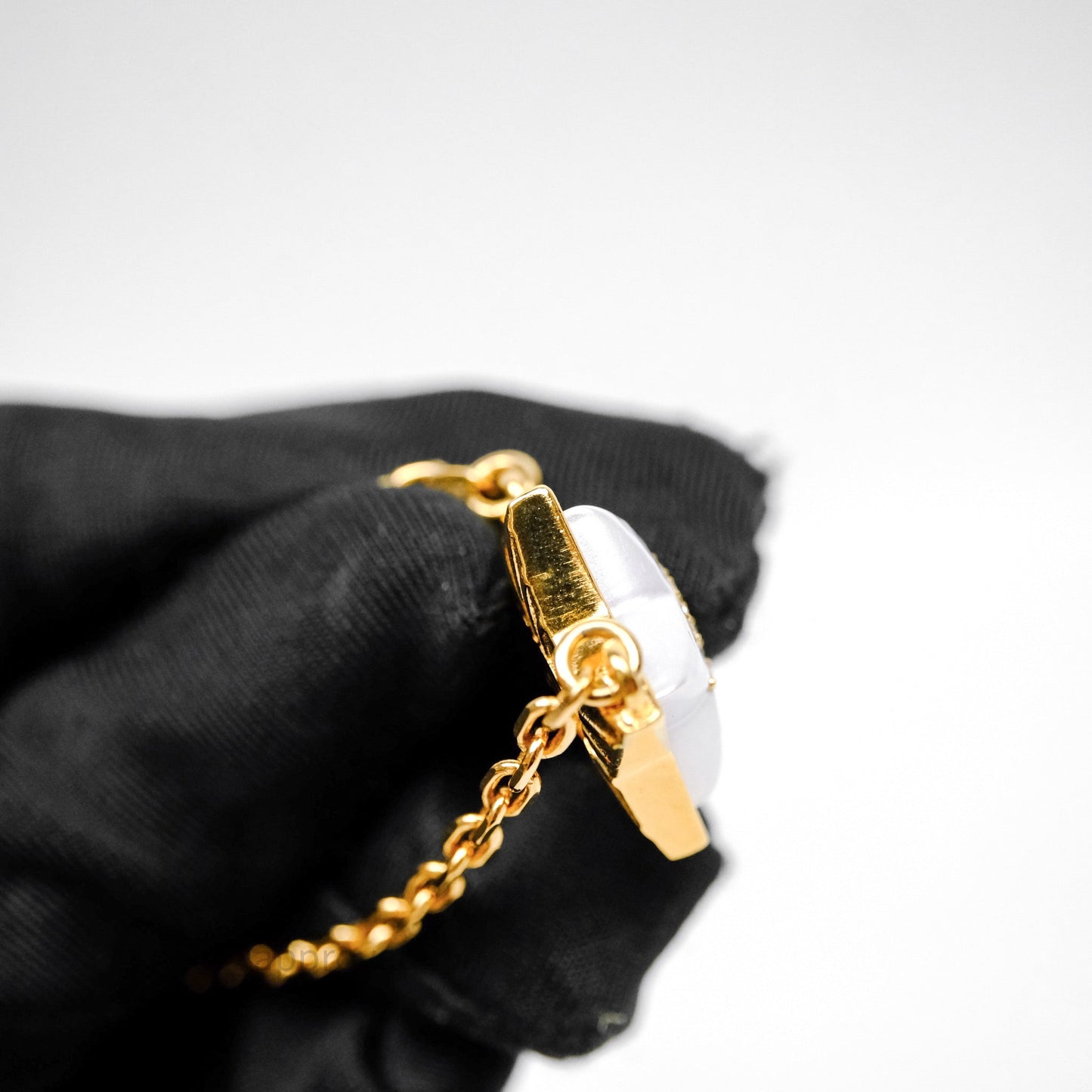Chanel Crystals CC Star Necklace Gold Tone 24C