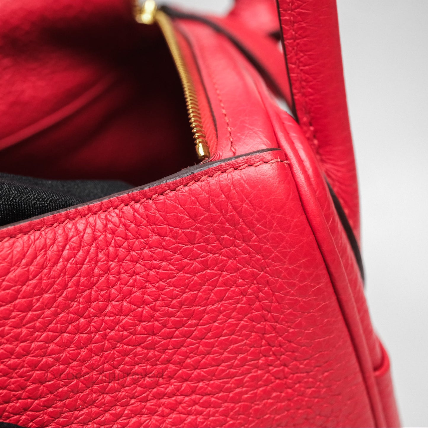 Hermes Lindy 26 Rouge Tomate S5 Taurillon Clemence Gold Hardware