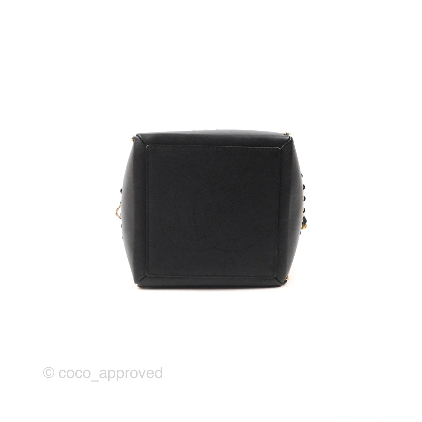 Chanel Quilted Chain Drawstring Black Calfskin Gold Hardware