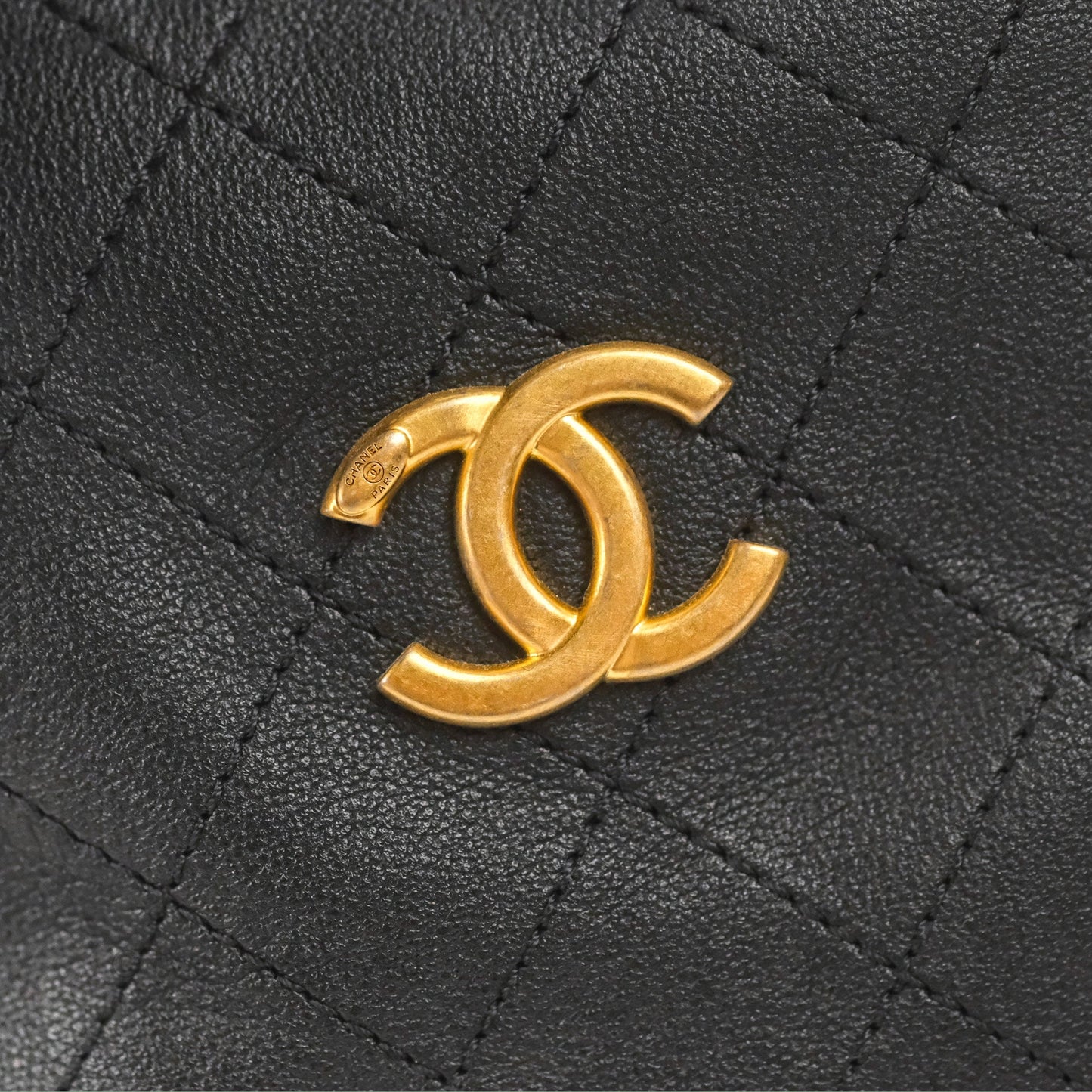Chanel Quilted Chain Drawstring Black Calfskin Gold Hardware