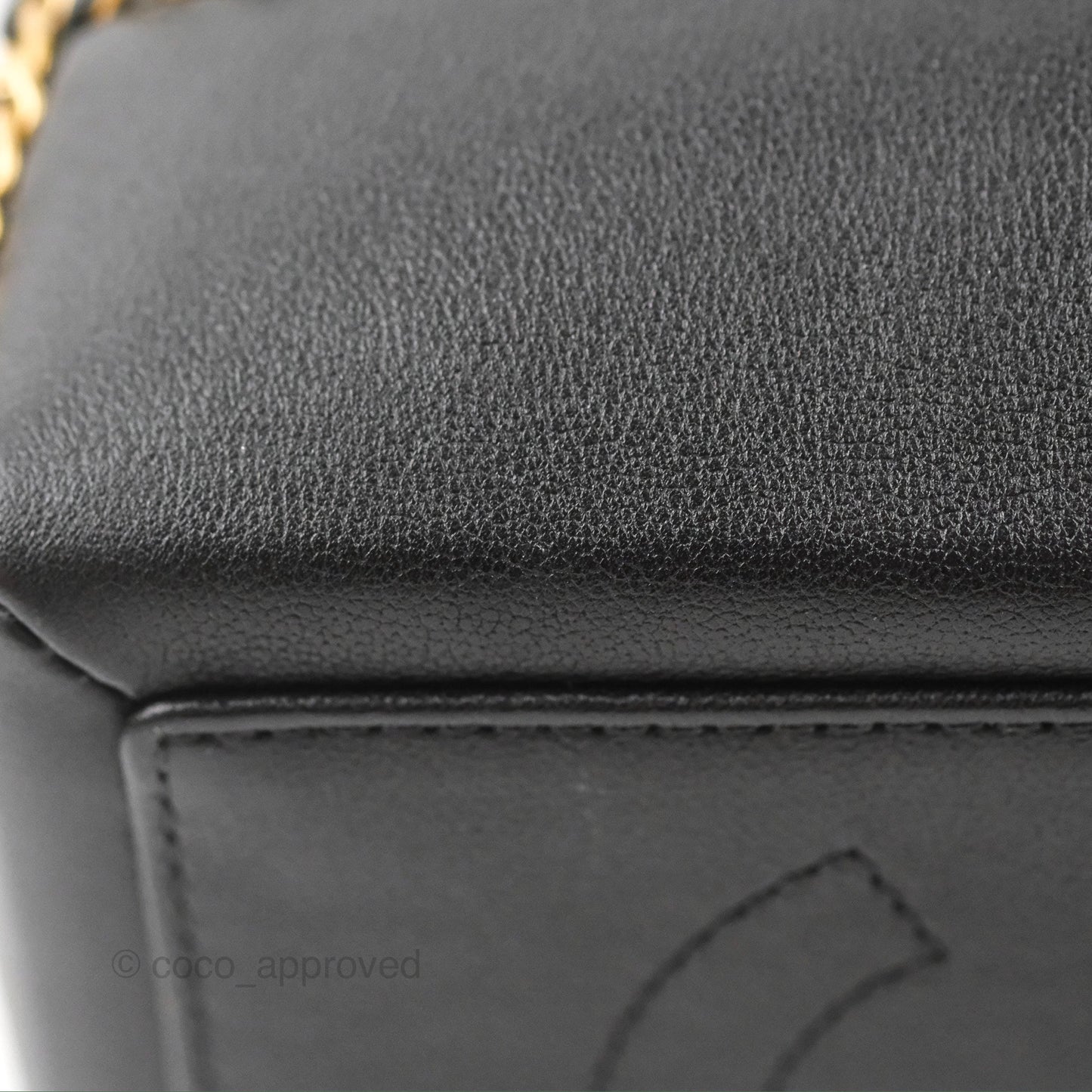 Chanel Quilted Chain Drawstring Black Calfskin Gold Hardware