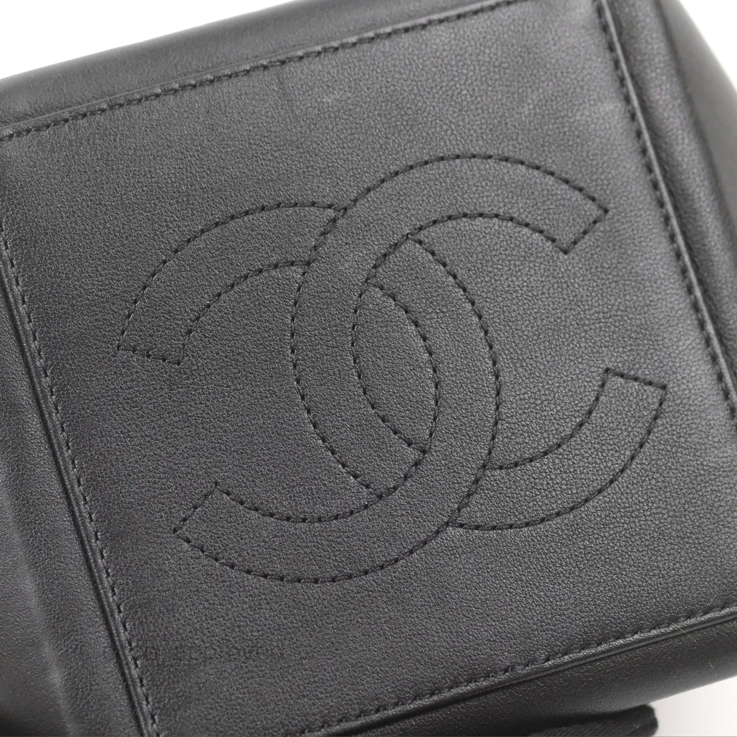Chanel Quilted Chain Drawstring Black Calfskin Gold Hardware