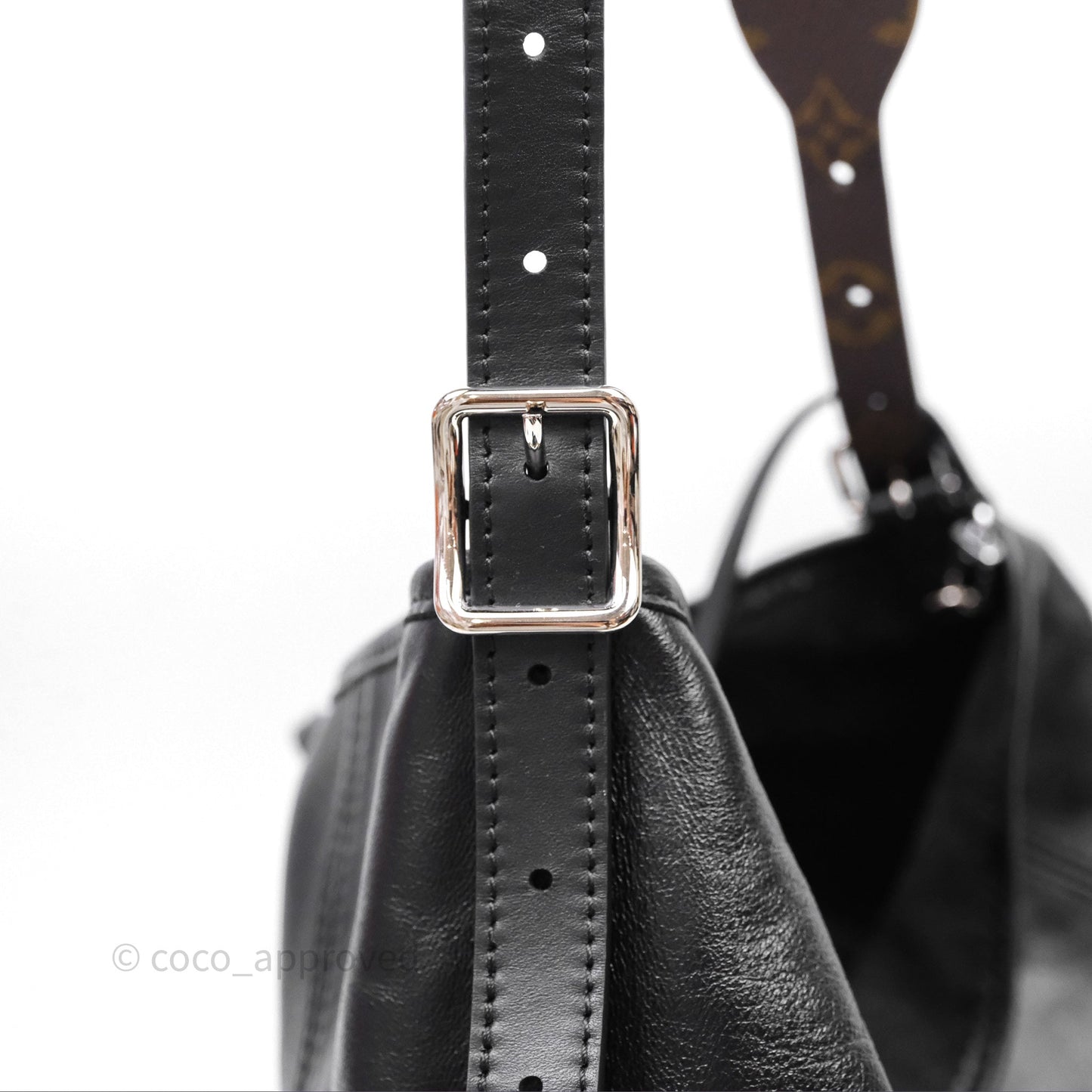 Louis Vuitton CarryAll Vibe MM Black