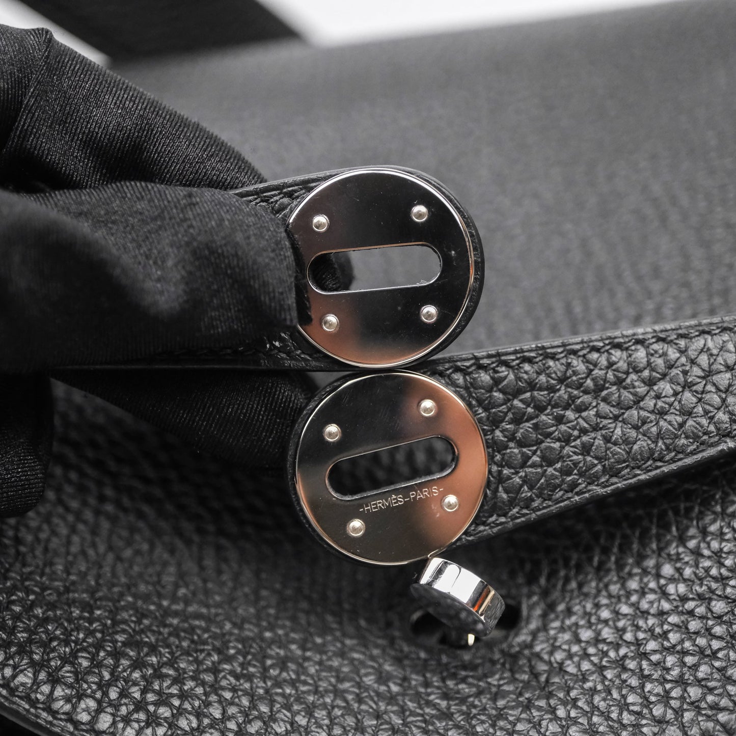 Hermès Lindy 30 Black Noir 89 Clemence Palladium Hardware