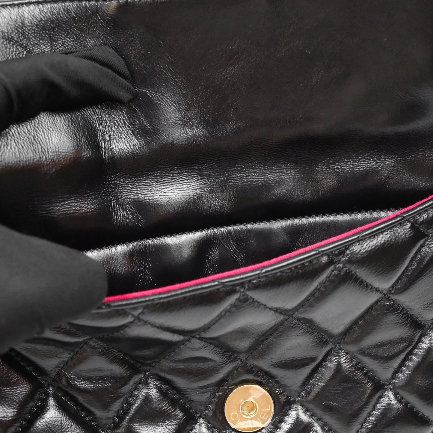 Chanel Medium Wavy CC Hobo Black Shiny Crumpled Calfskin Aged Gold Hardware