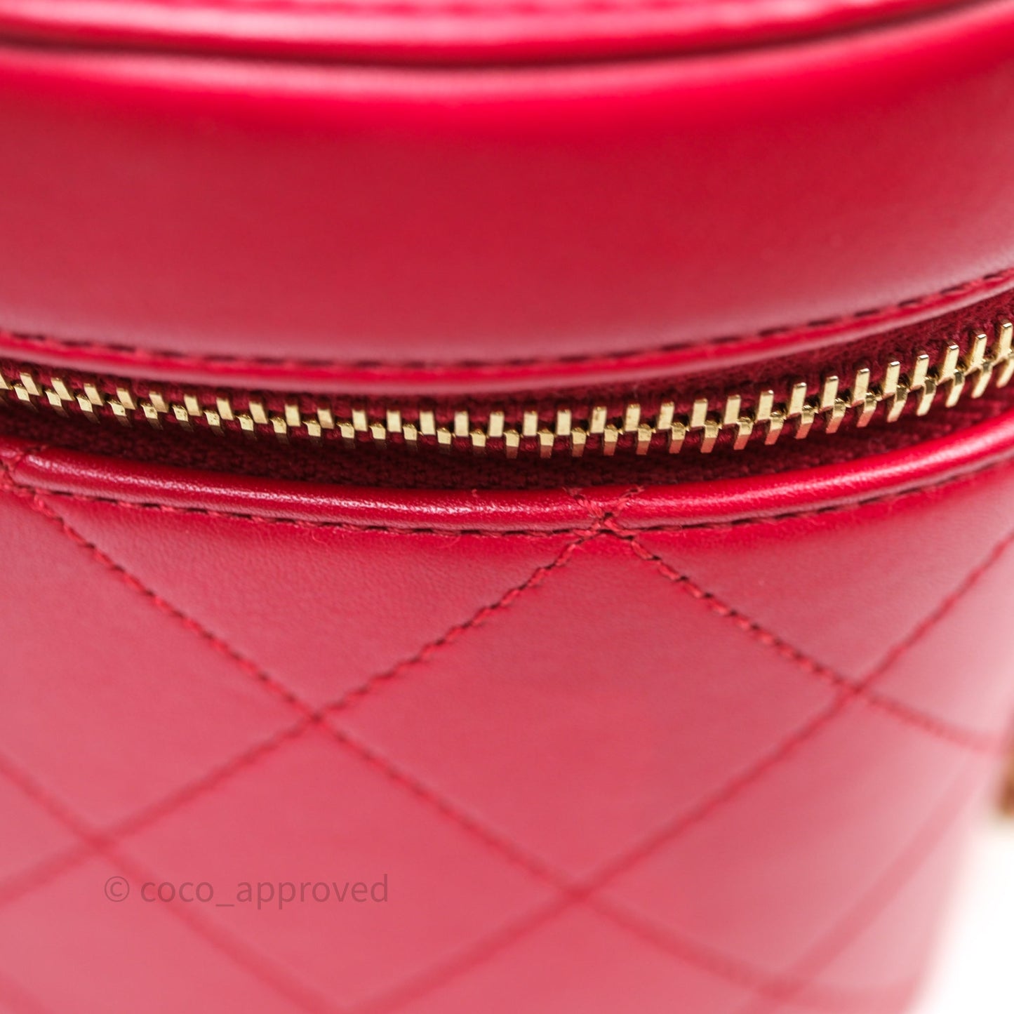 Chanel CC Vanity Case Red Calfskin Aged Gold Hardware