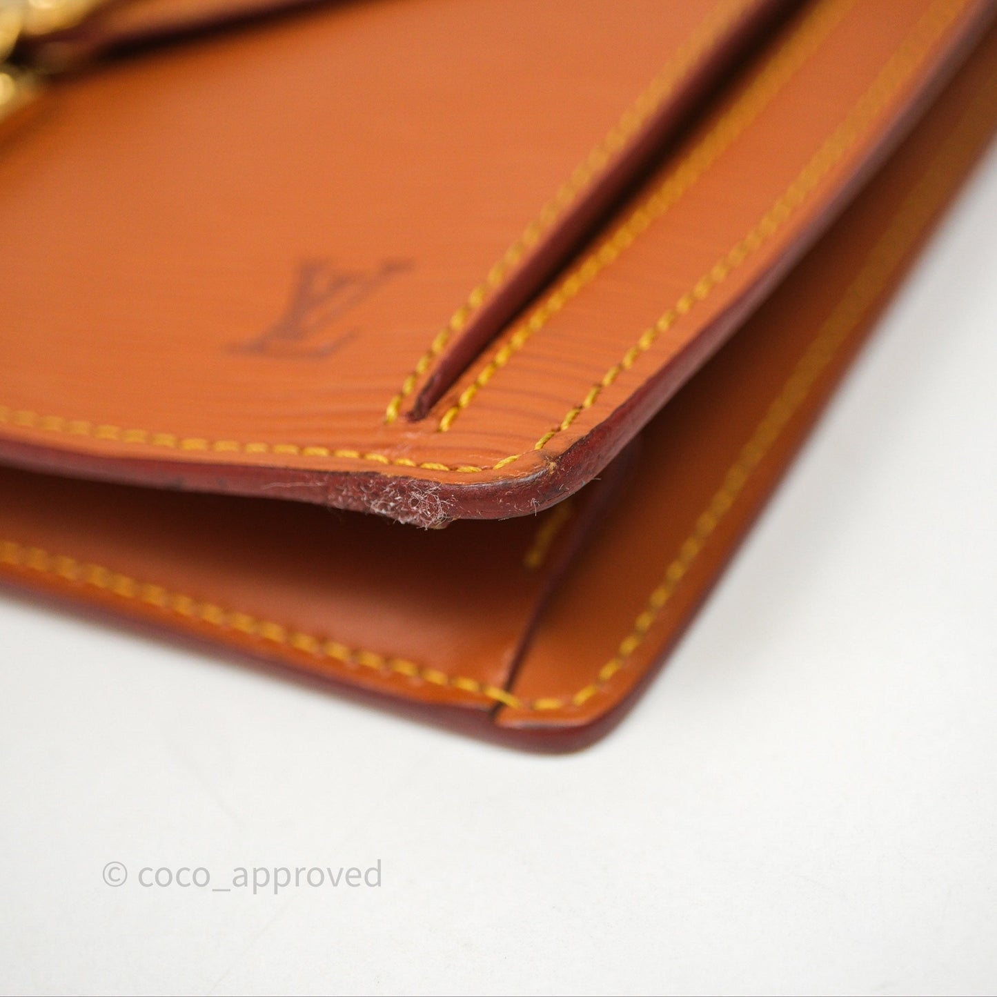 Louis Vuitton Epi Dragonne Clutch Brown Gold Hardware