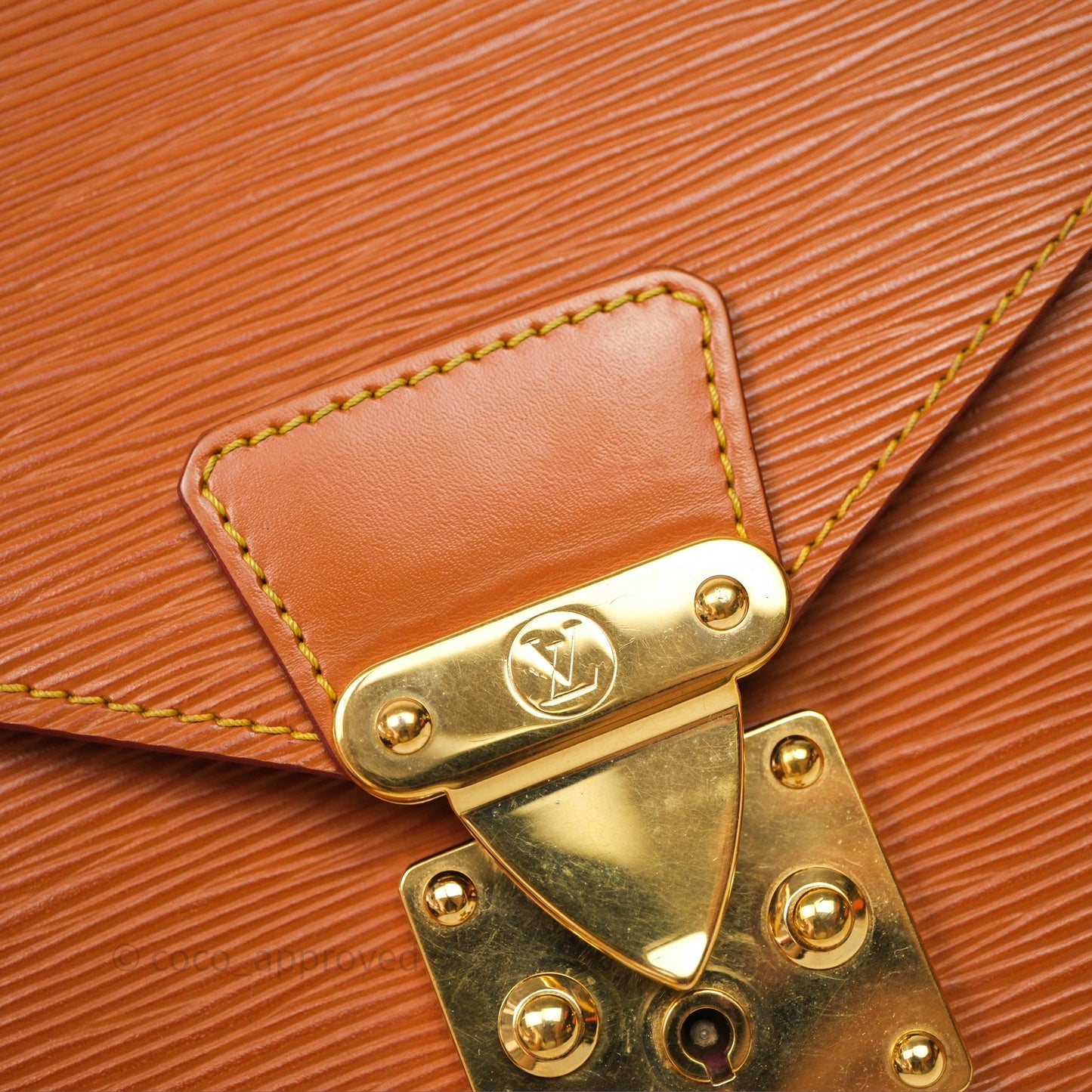 Louis Vuitton Epi Dragonne Clutch Brown Gold Hardware