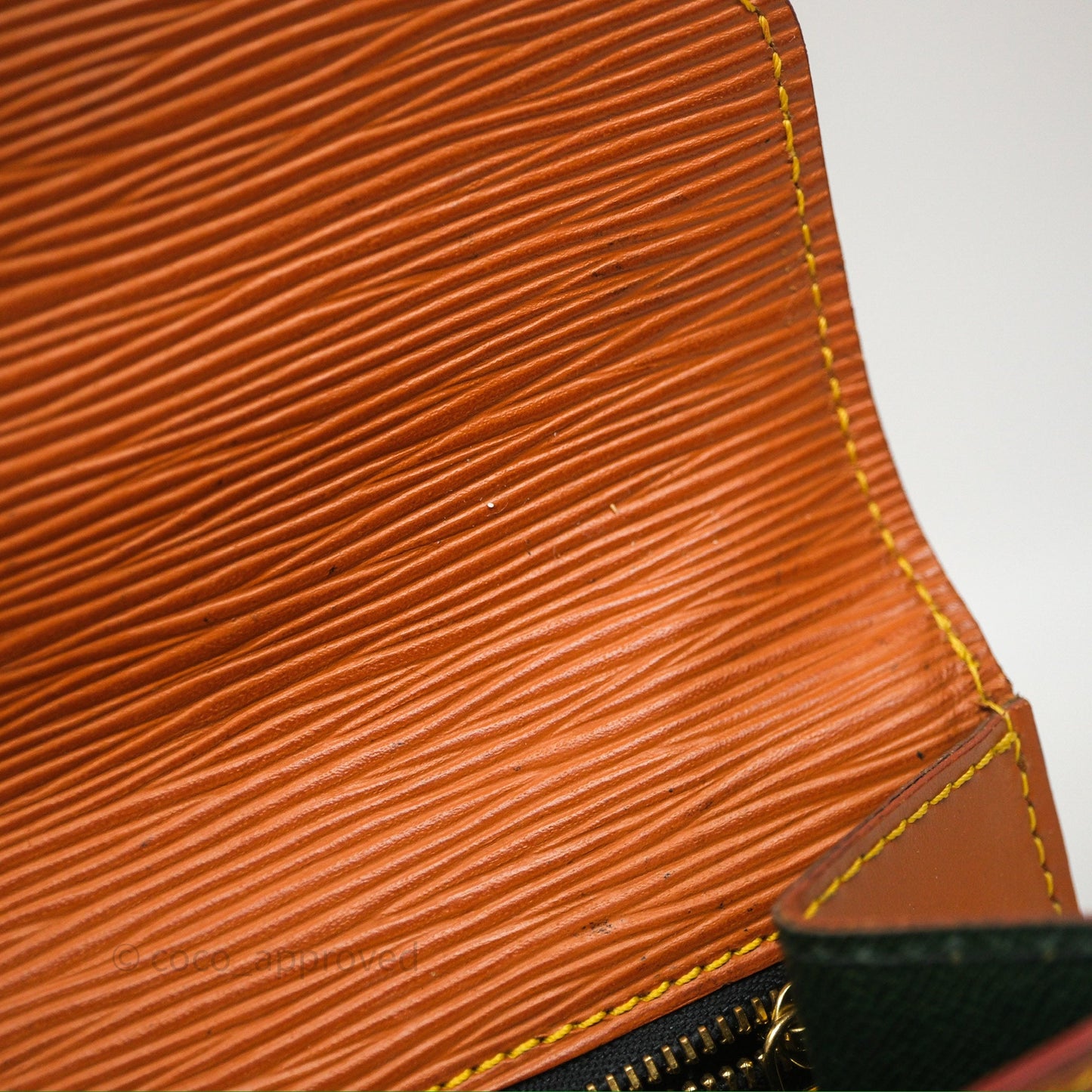 Louis Vuitton Epi Dragonne Clutch Brown Gold Hardware