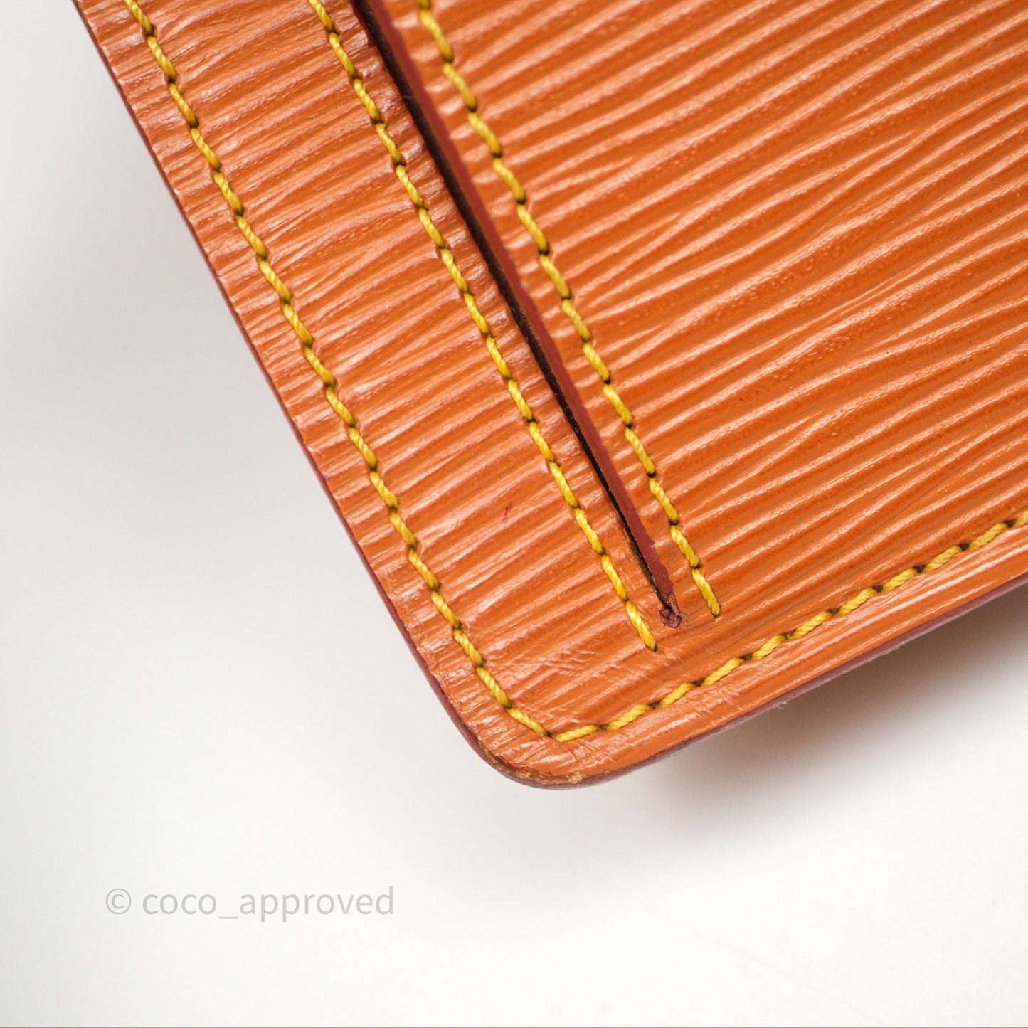 Louis Vuitton Epi Dragonne Clutch Brown Gold Hardware
