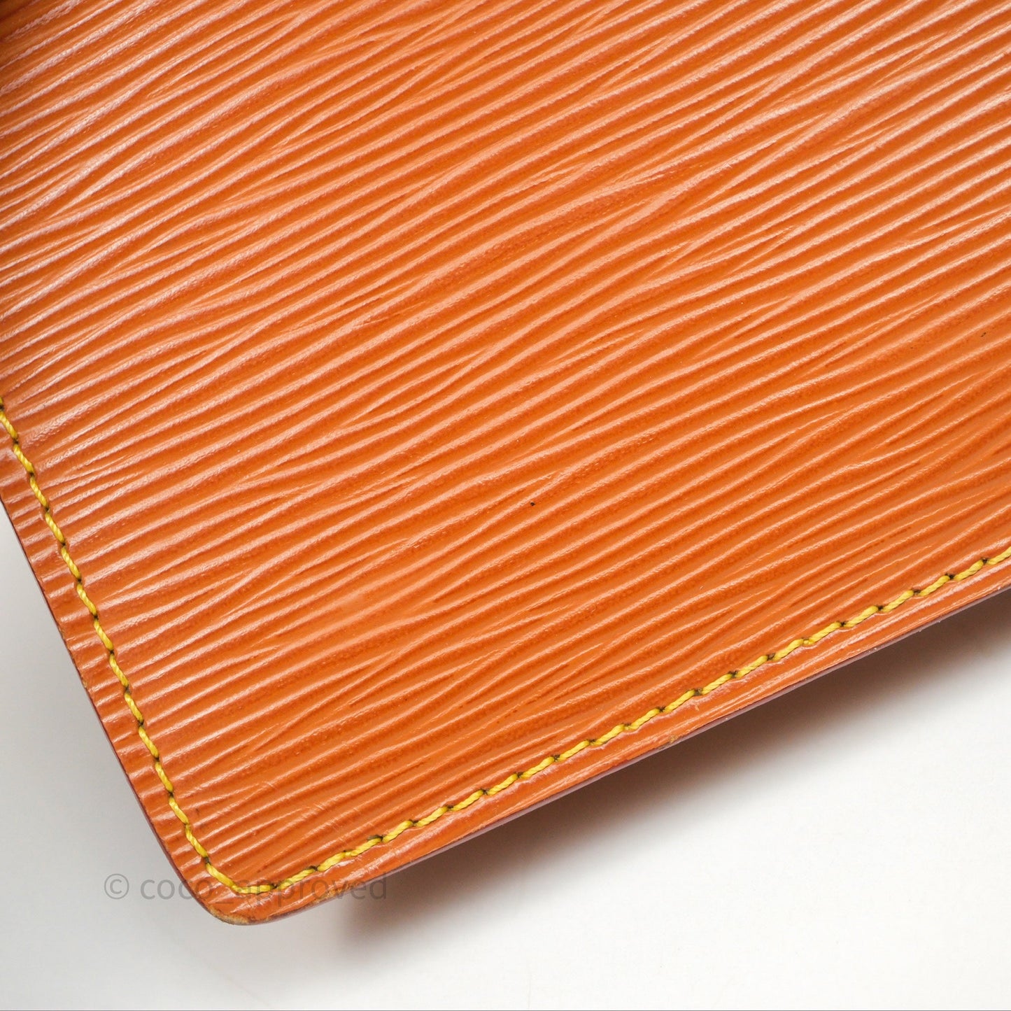 Louis Vuitton Epi Dragonne Clutch Brown Gold Hardware