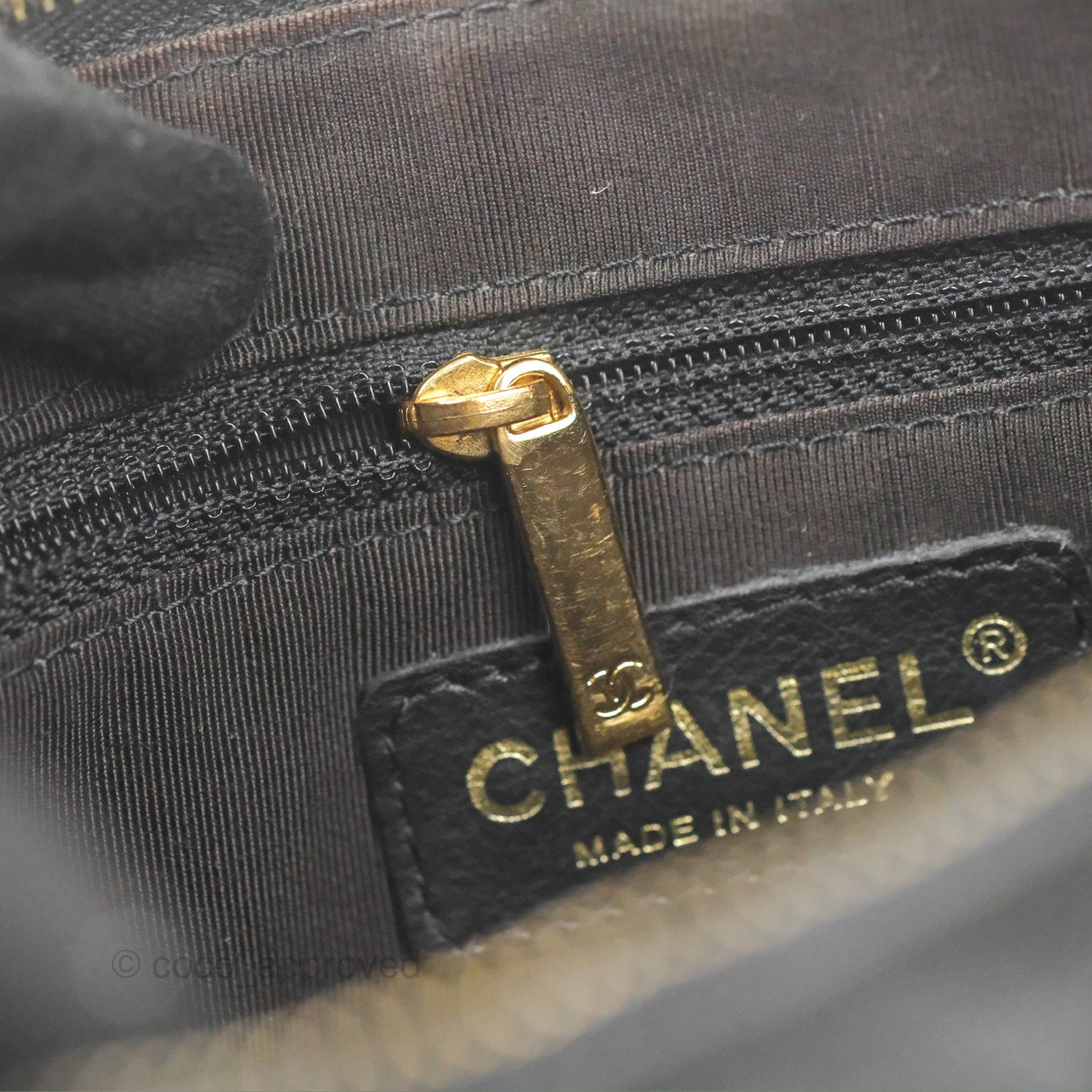 Chanel Quilted CC Timeless Caviar Pochette Black Caviar Gold Hardware