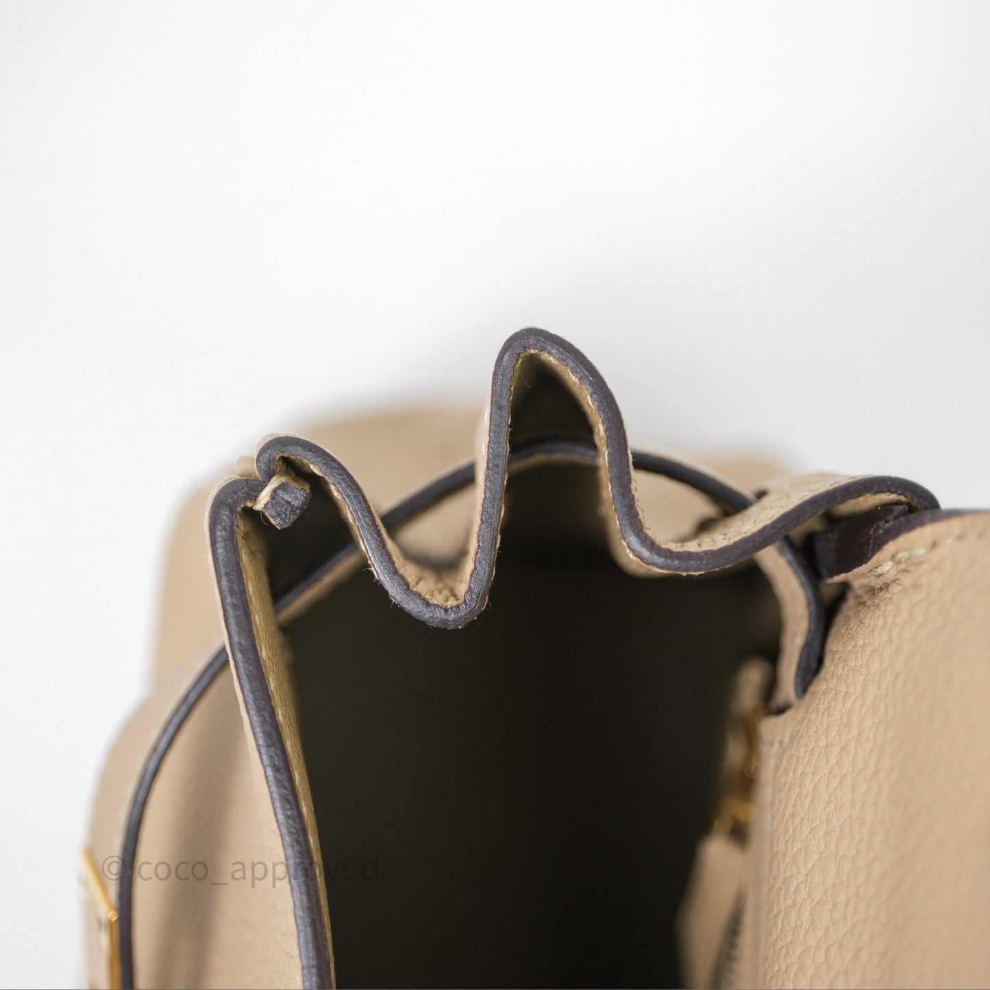Hermè Kelly 28 Trench S2 Togo Gold Hardware