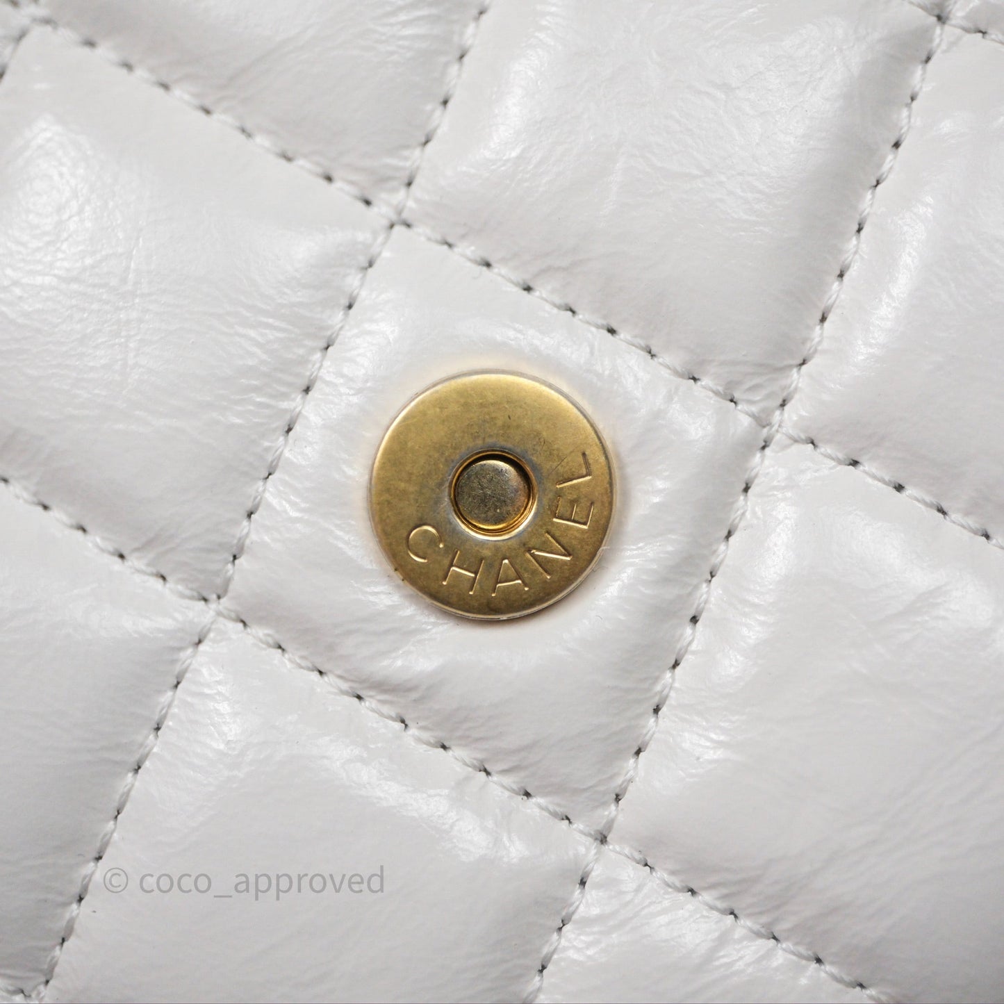 Chanel Small Wavy CC Hobo White Shiny Crumpled Calfskin Aged Gold Hardware