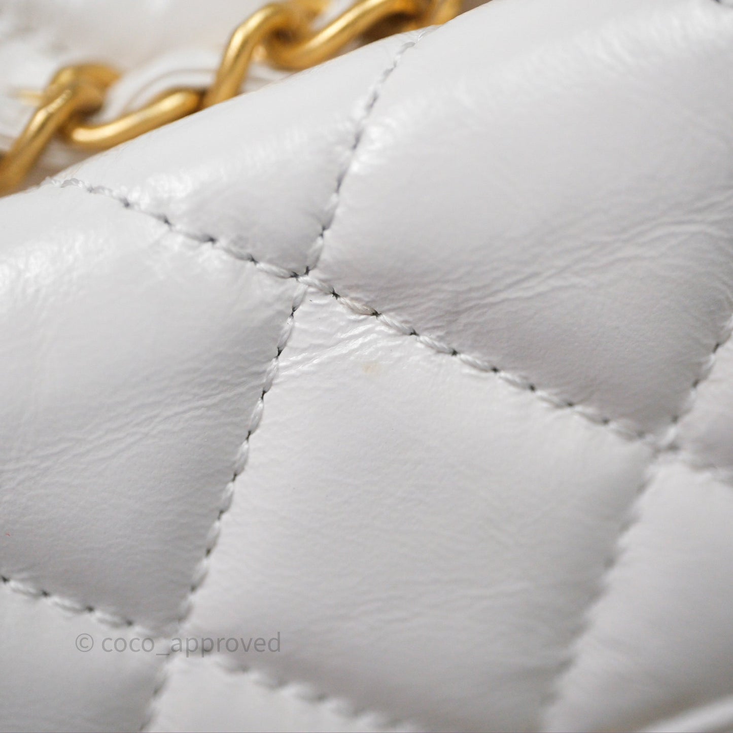 Chanel Small Wavy CC Hobo White Shiny Crumpled Calfskin Aged Gold Hardware