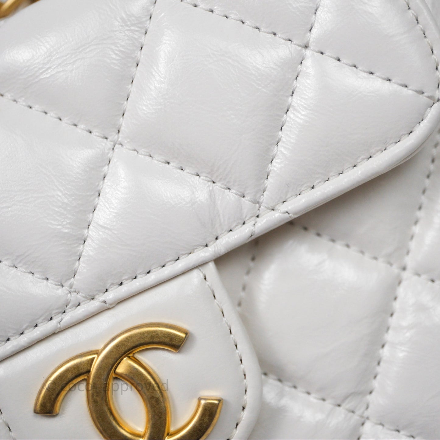 Chanel Small Wavy CC Hobo White Shiny Crumpled Calfskin Aged Gold Hardware