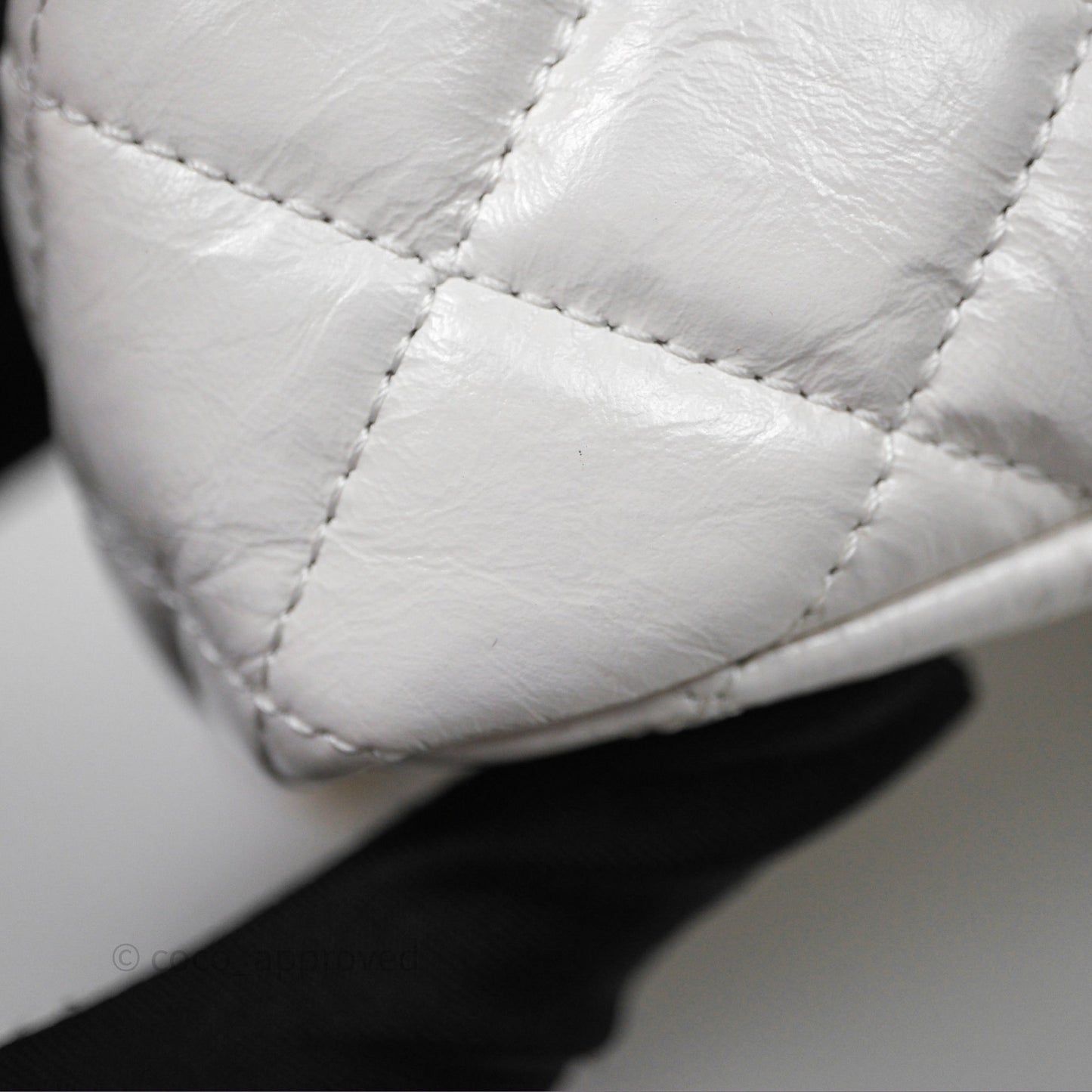 Chanel Small Wavy CC Hobo White Shiny Crumpled Calfskin Aged Gold Hardware