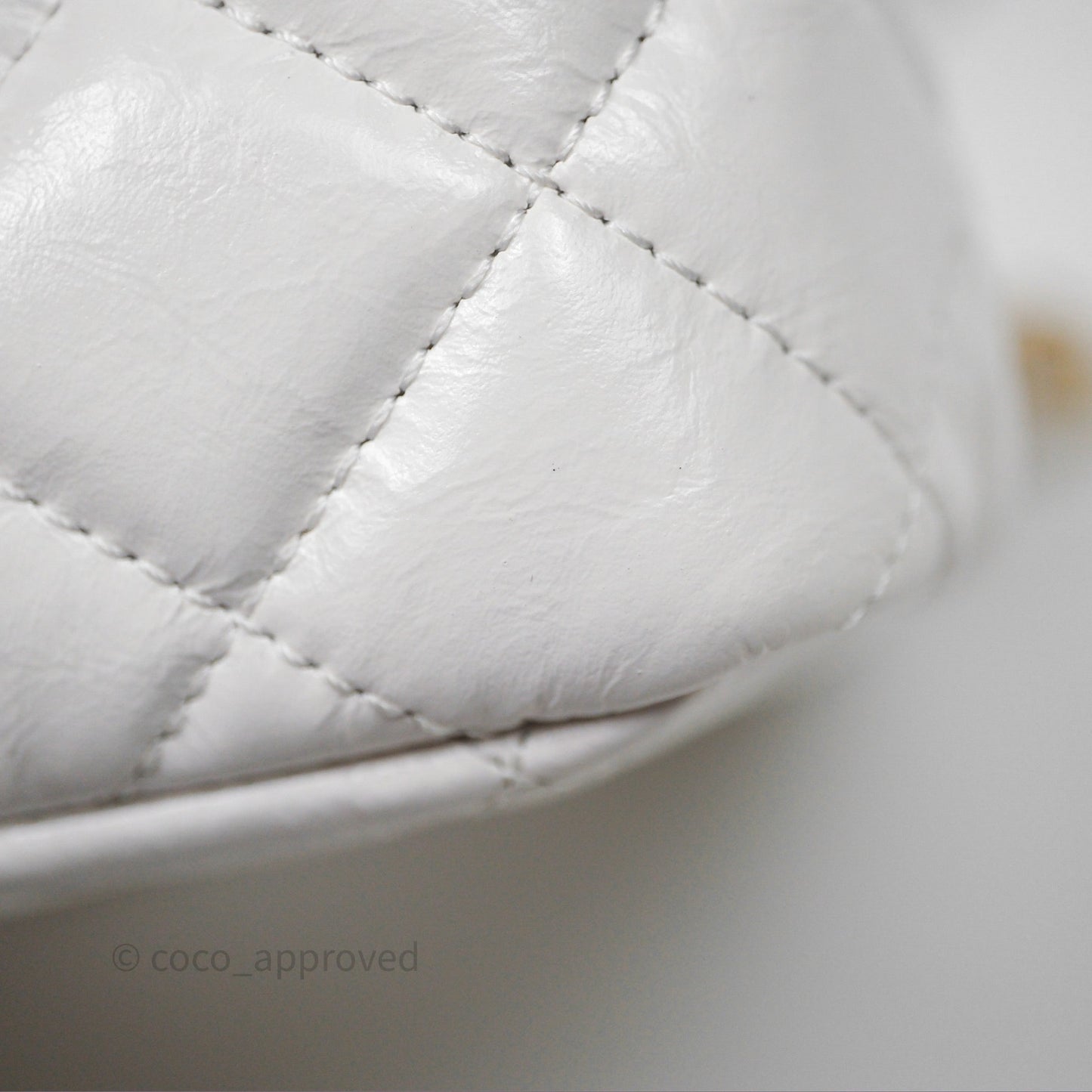 Chanel Small Wavy CC Hobo White Shiny Crumpled Calfskin Aged Gold Hardware