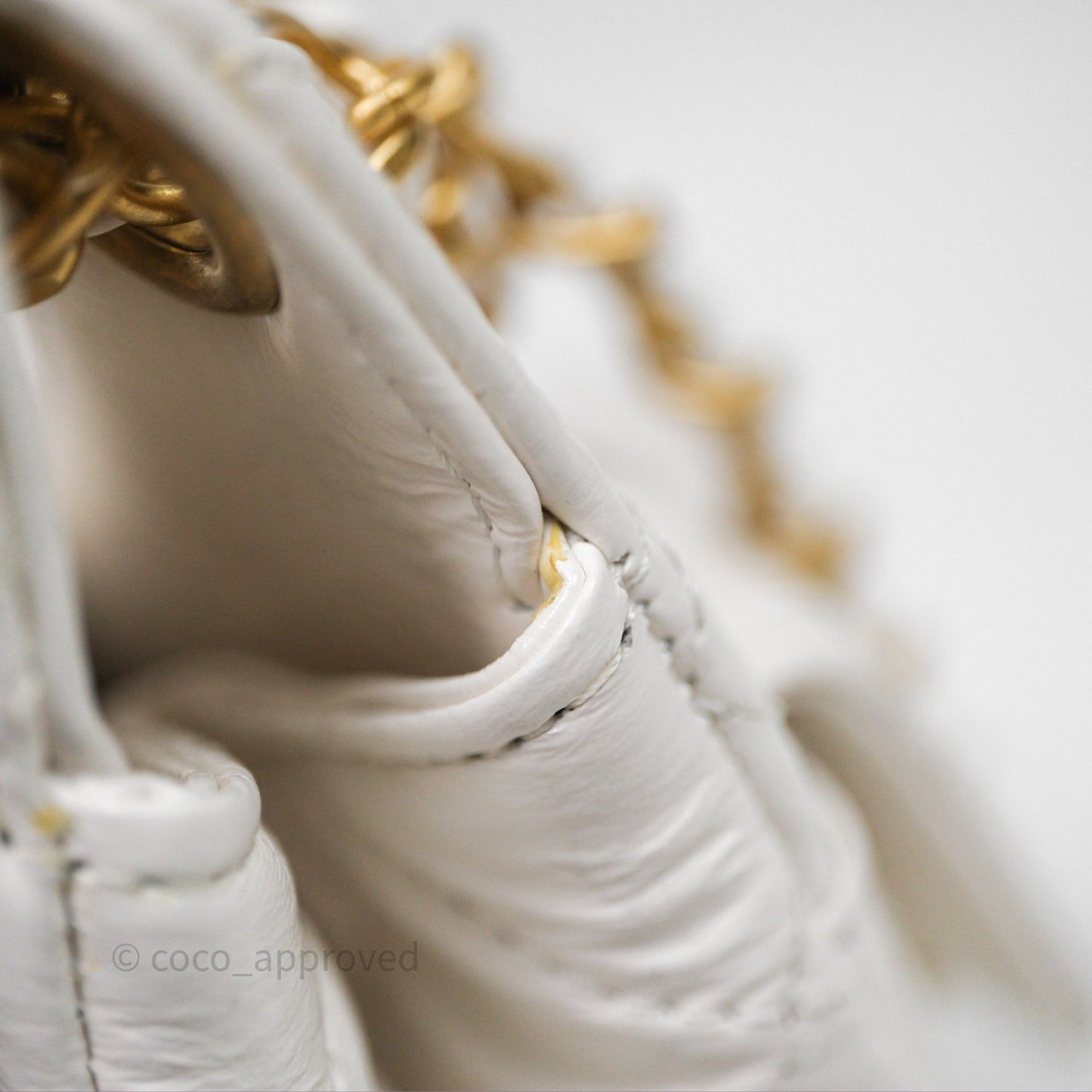 Chanel Small Wavy CC Hobo White Shiny Crumpled Calfskin Aged Gold Hardware
