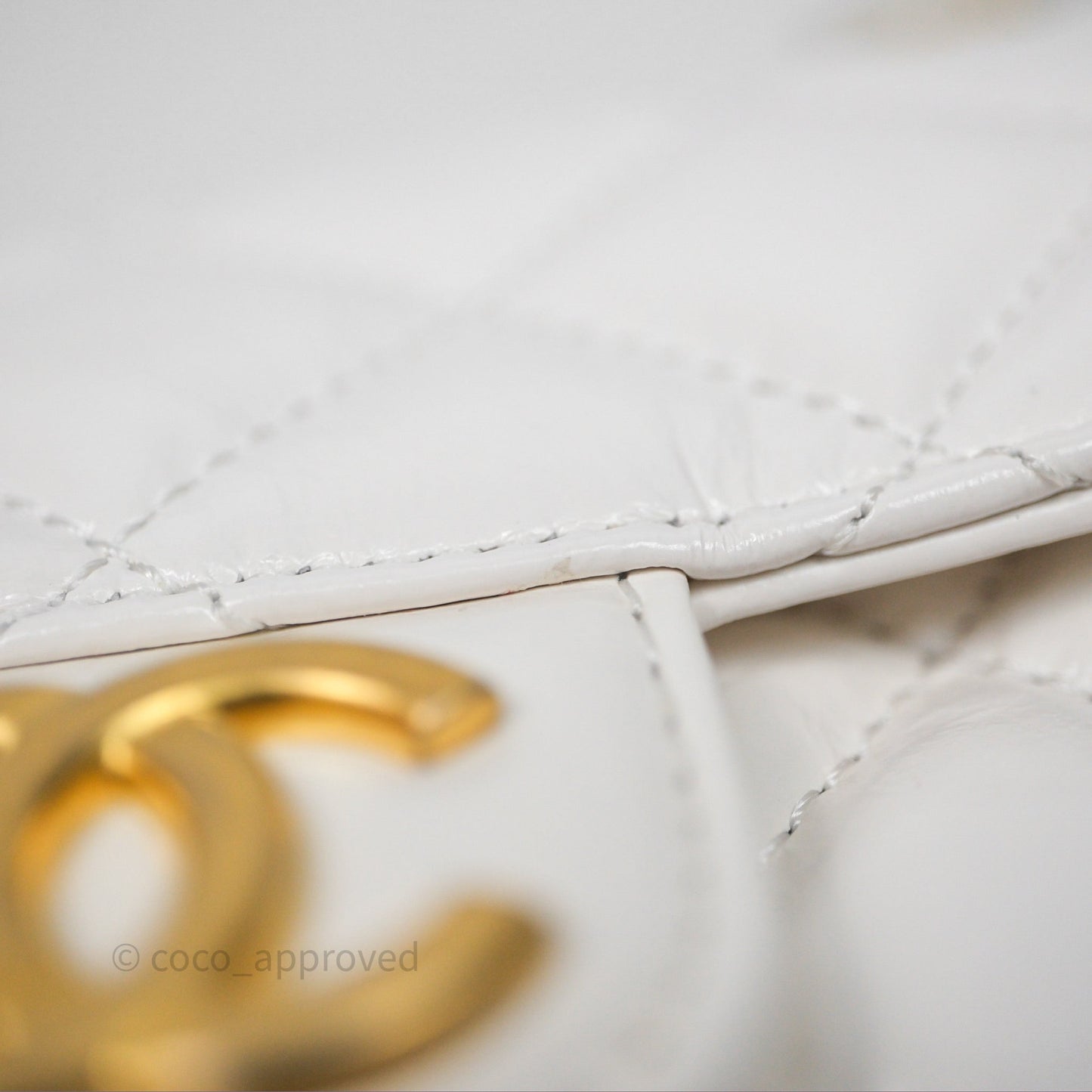 Chanel Small Wavy CC Hobo White Shiny Crumpled Calfskin Aged Gold Hardware