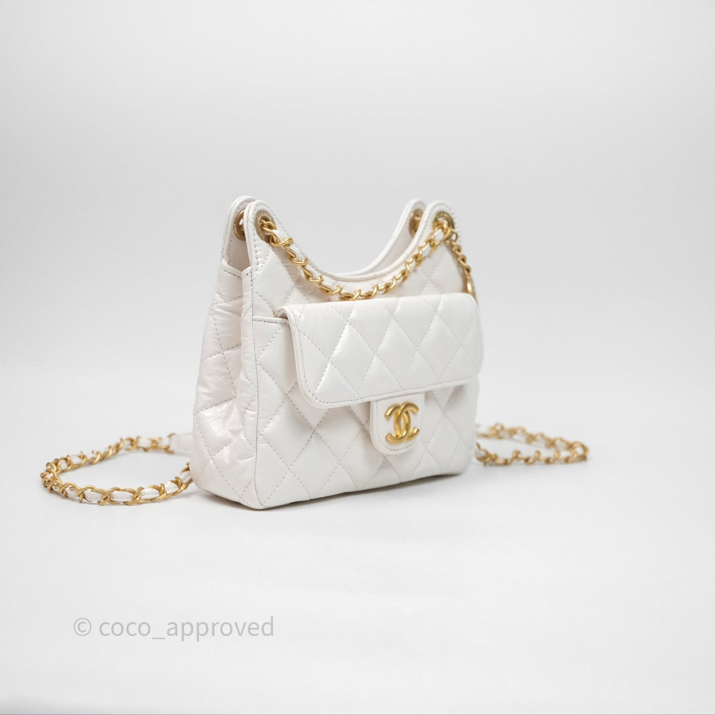 Chanel Small Wavy CC Hobo White Shiny Crumpled Calfskin Aged Gold Hardware