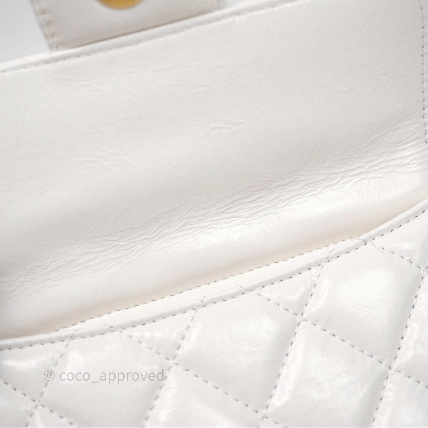Chanel Small Wavy CC Hobo White Shiny Crumpled Calfskin Aged Gold Hardware