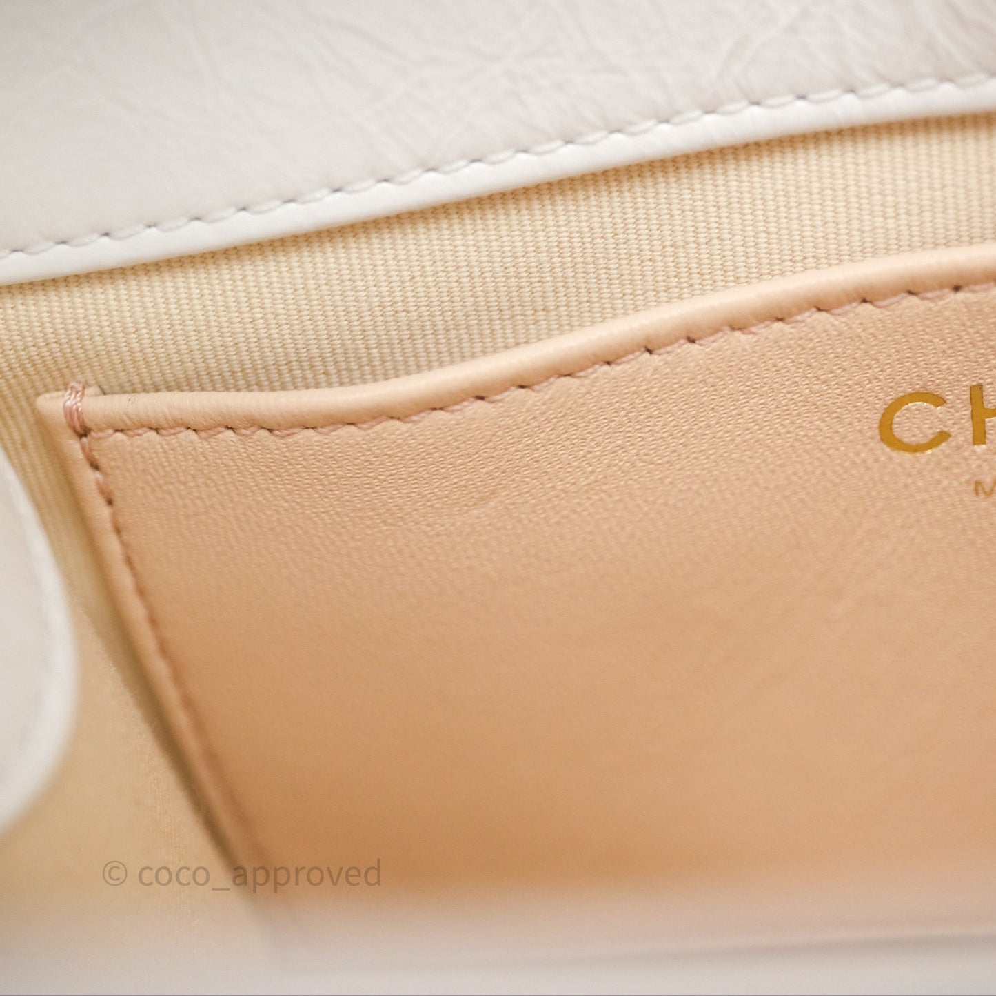 Chanel Small Wavy CC Hobo White Shiny Crumpled Calfskin Aged Gold Hardware