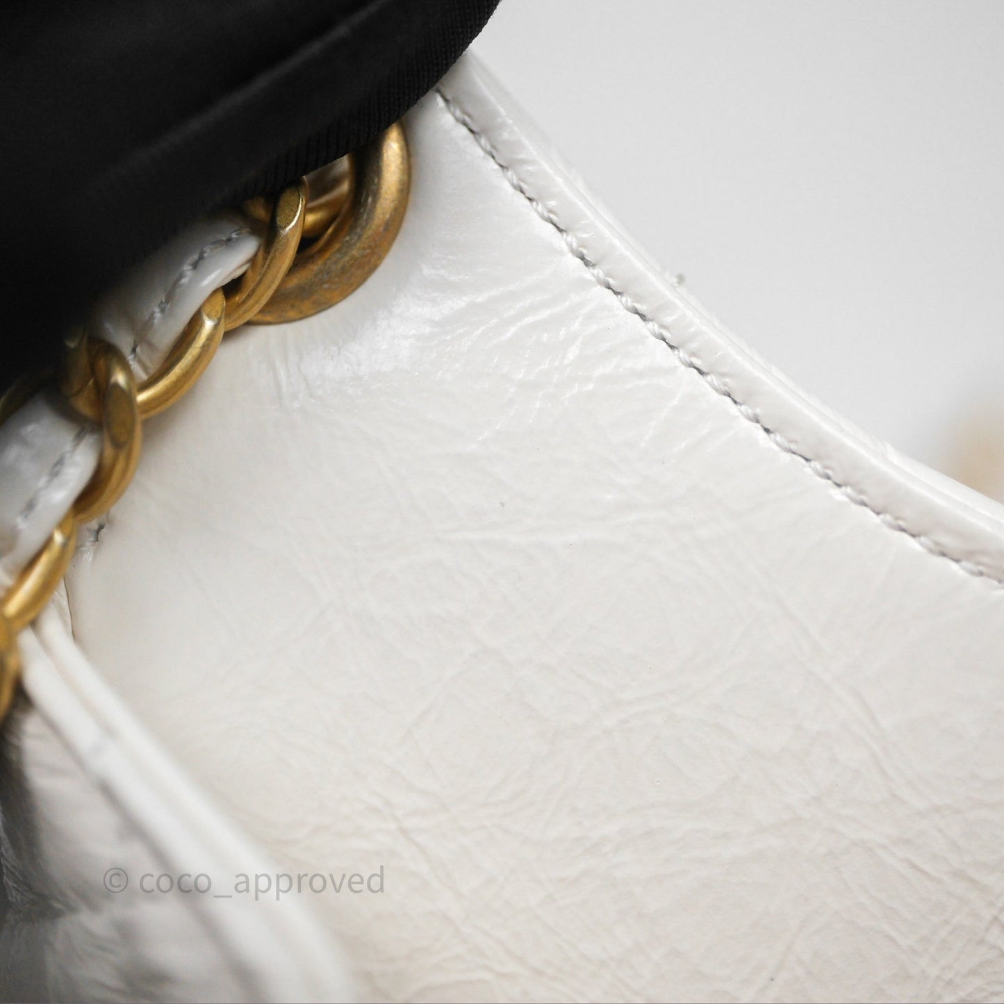 Chanel Small Wavy CC Hobo White Shiny Crumpled Calfskin Aged Gold Hardware