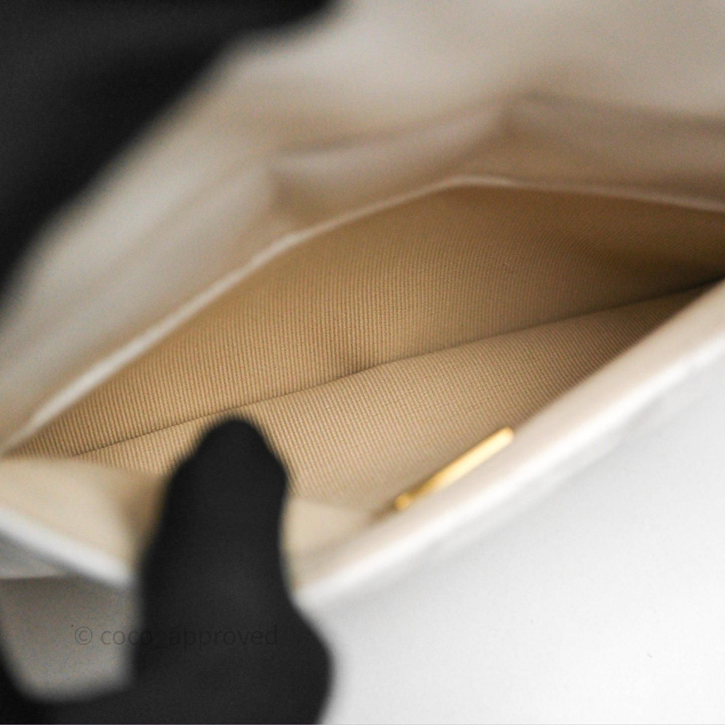 Chanel Small Wavy CC Hobo White Shiny Crumpled Calfskin Aged Gold Hardware