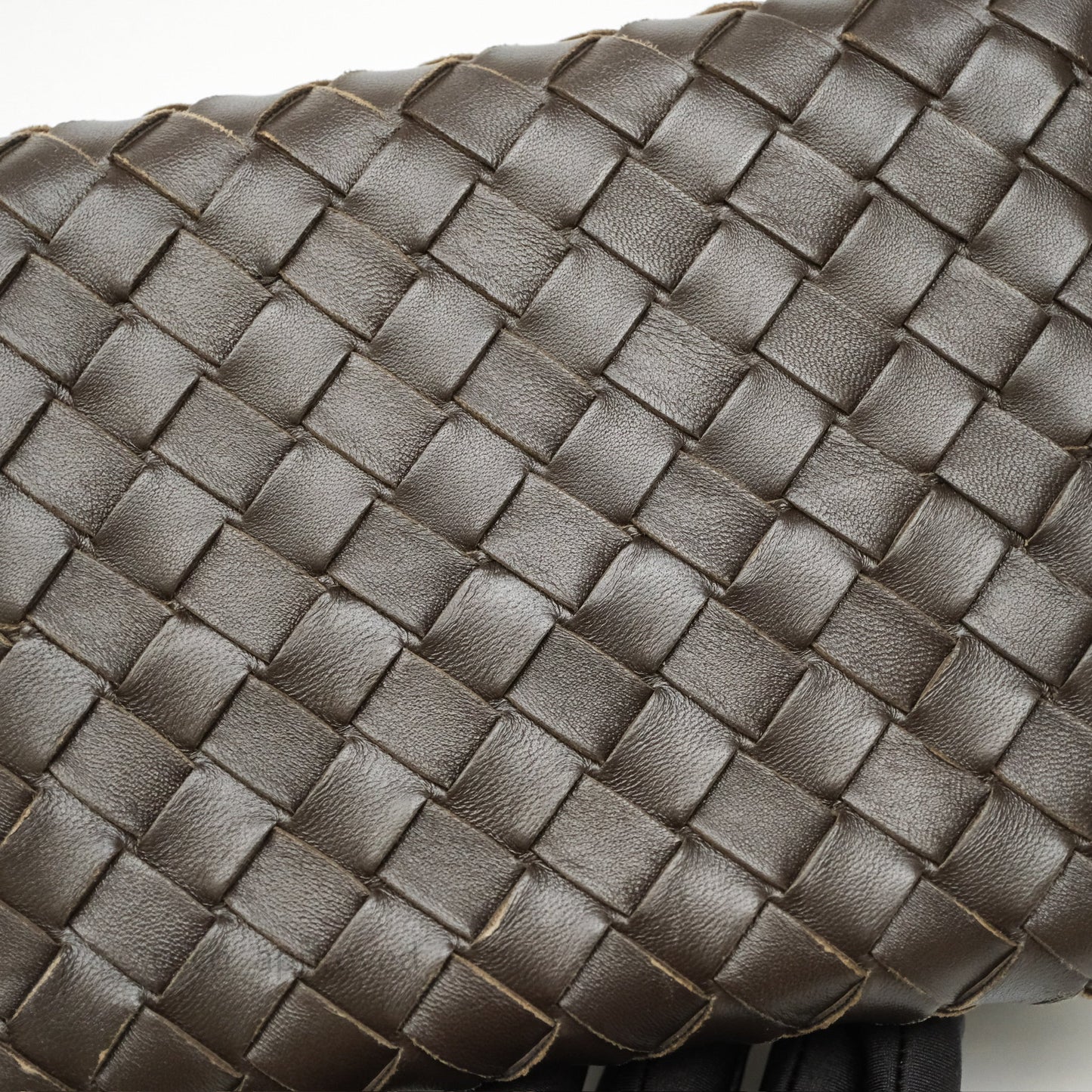 Bottega Veneta Small Parachute Chain Fondant Lambskin