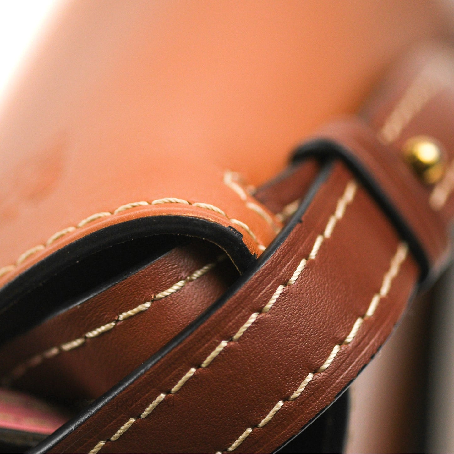 Loewe Small Gate Bag Smooth Calfskin in Tan/Pink