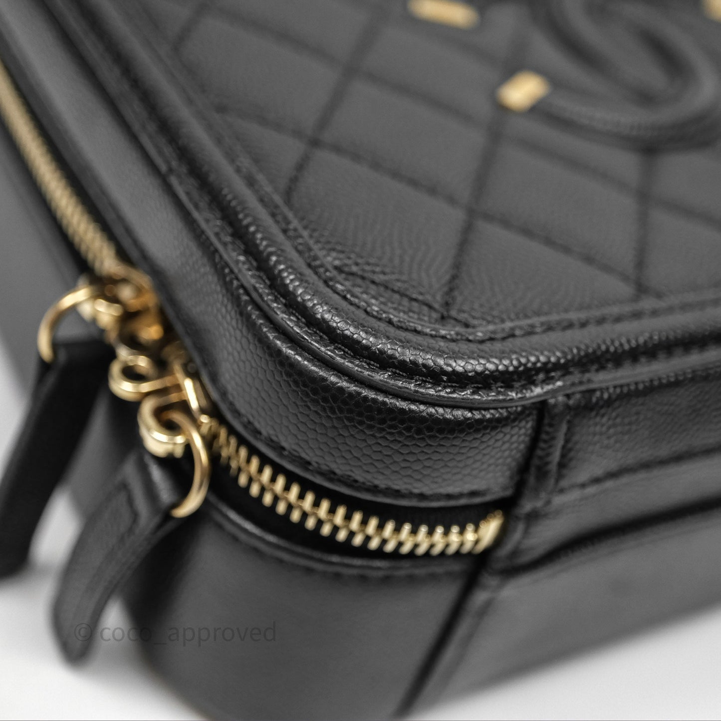 Chanel Quilted Medium CC Filigree Vanity Case Black Caviar Aged Gold Hardware