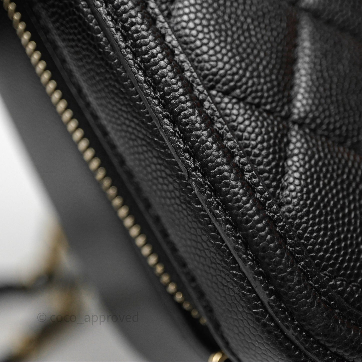 Chanel Quilted Medium CC Filigree Vanity Case Black Caviar Aged Gold Hardware