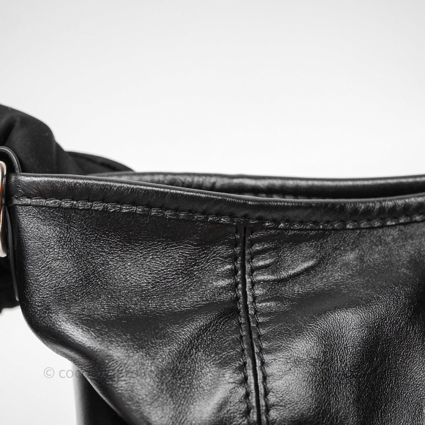 Louis Vuitton CarryAll Vibe PM Black