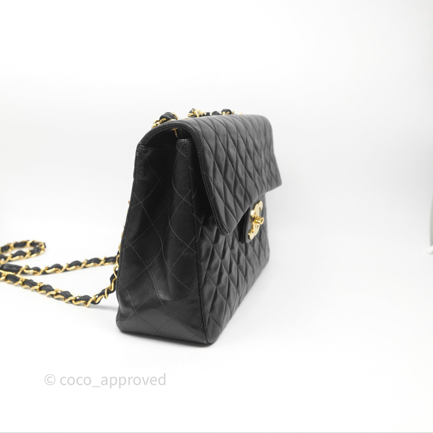 Chanel Vintage Jumbo Single Flap Black Lambskin 24K Gold Hardware