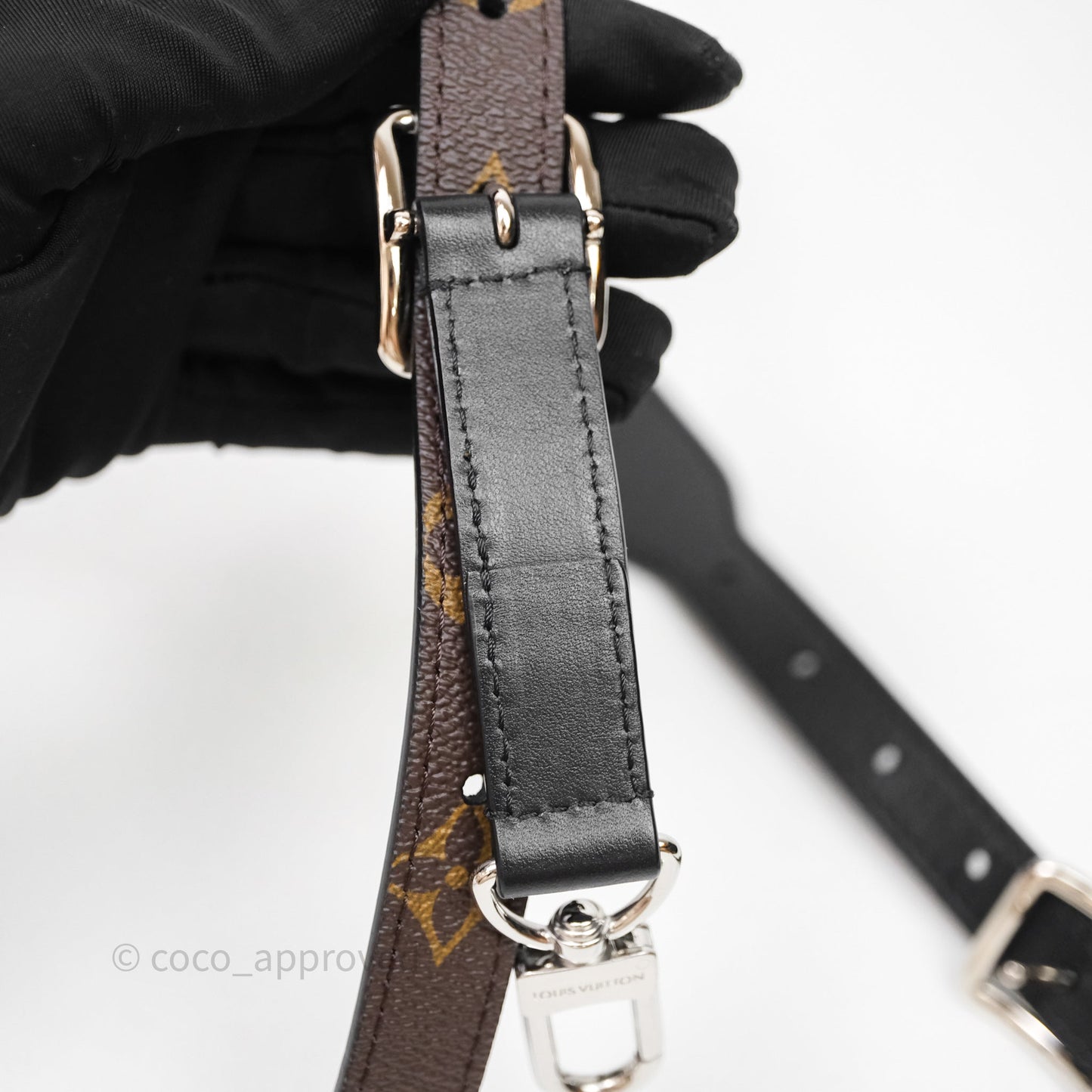 Louis Vuitton CarryAll Vibe PM Black
