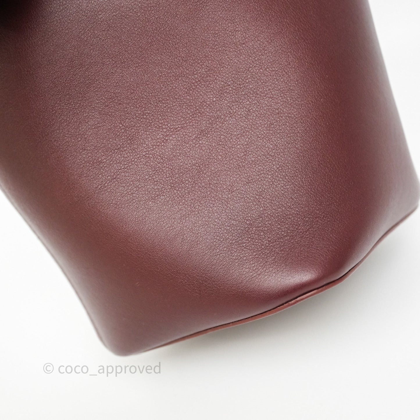 Loewe Mini Pebble Bucket in Smooth Calfskin Dark Burgundy
