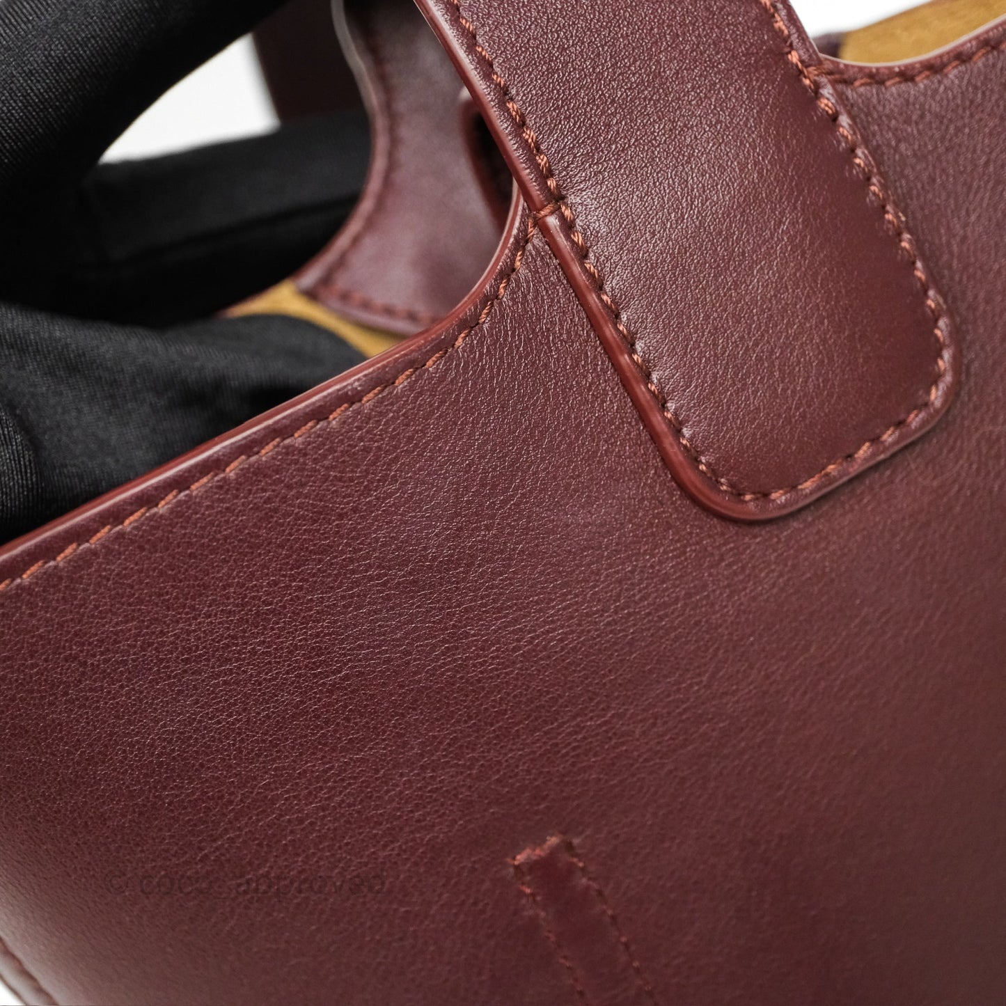 Loewe Mini Pebble Bucket in Smooth Calfskin Dark Burgundy