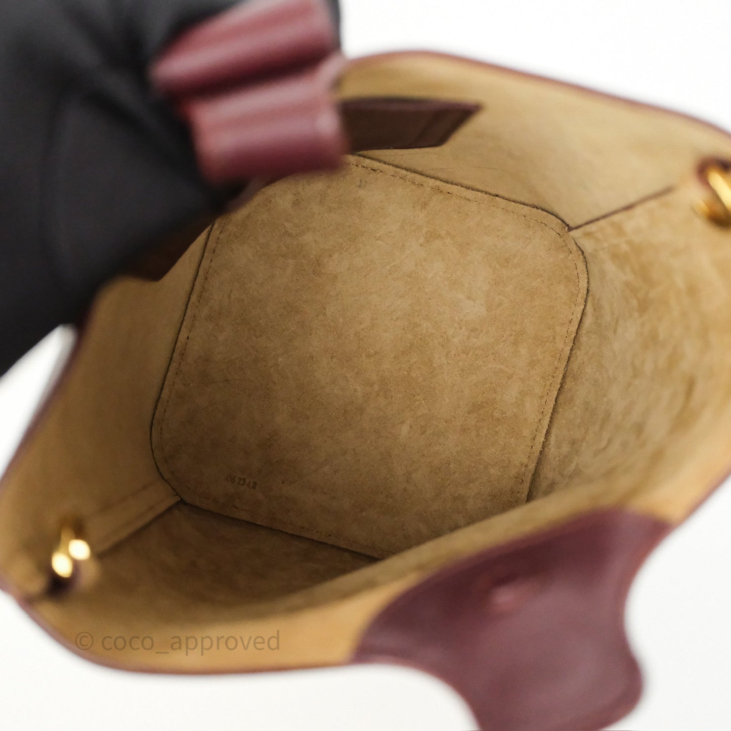 Loewe Mini Pebble Bucket in Smooth Calfskin Dark Burgundy