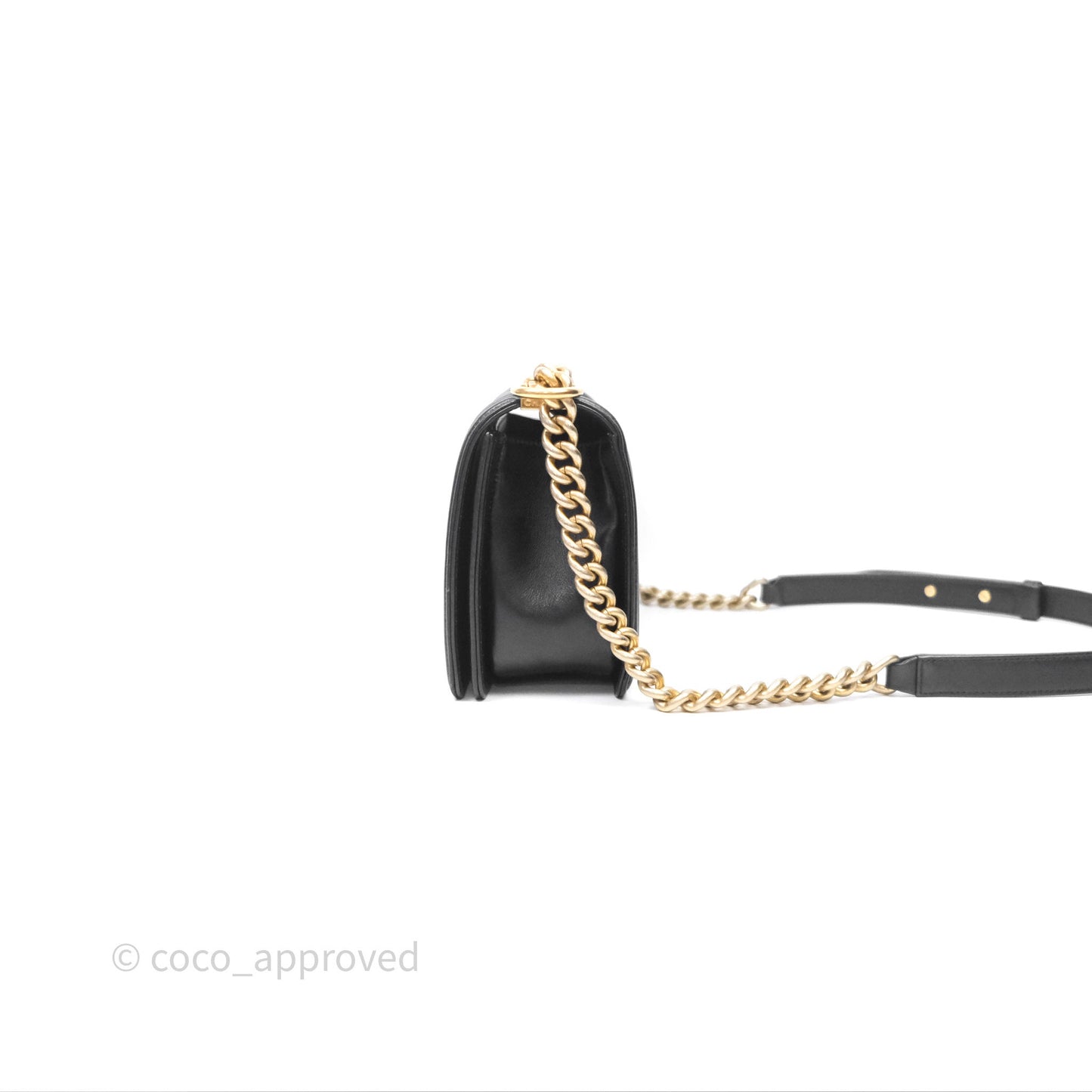 Chanel Medium Boy Quilted Black Calfskin Aged Gold Hardware