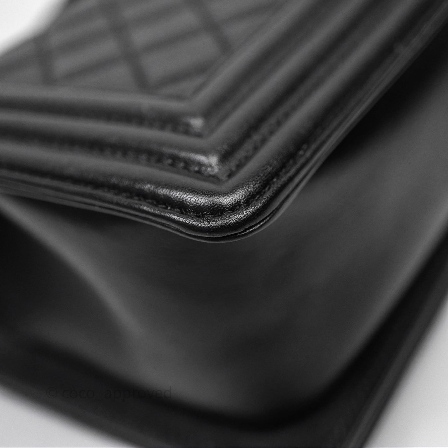 Chanel Medium Boy Quilted Black Calfskin Aged Gold Hardware