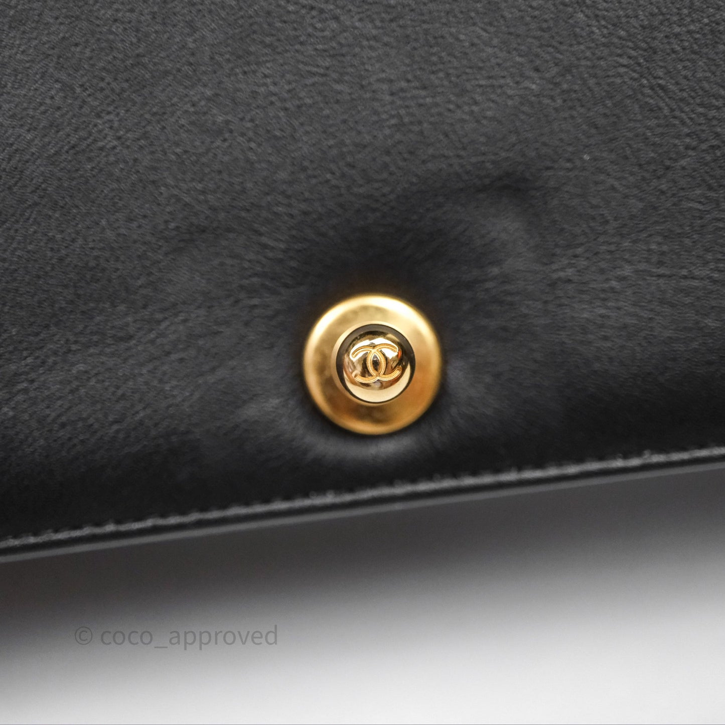Chanel Medium Boy Quilted Black Calfskin Aged Gold Hardware