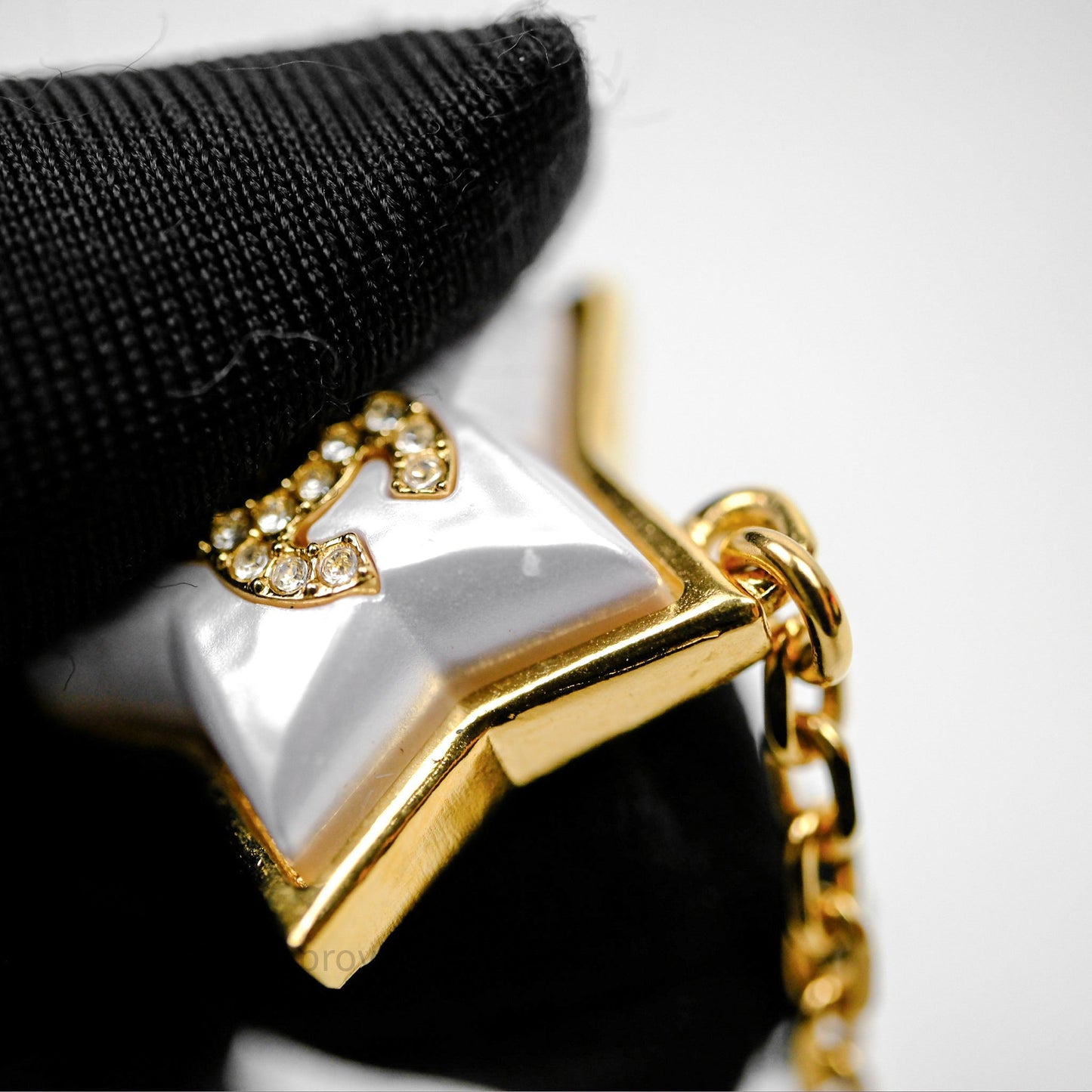 Chanel Crystals CC Star Necklace Gold Tone 24C