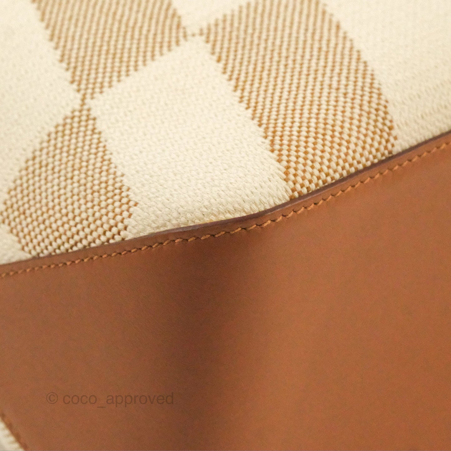 Hermès Cabas H en Biais 40 Bag Écru / Naturel / Gold H Canvas