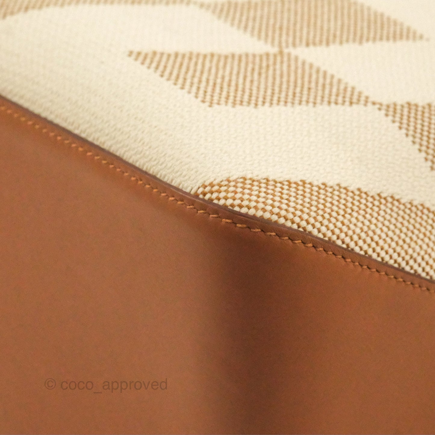 Hermès Cabas H en Biais 40 Bag Écru / Naturel / Gold H Canvas