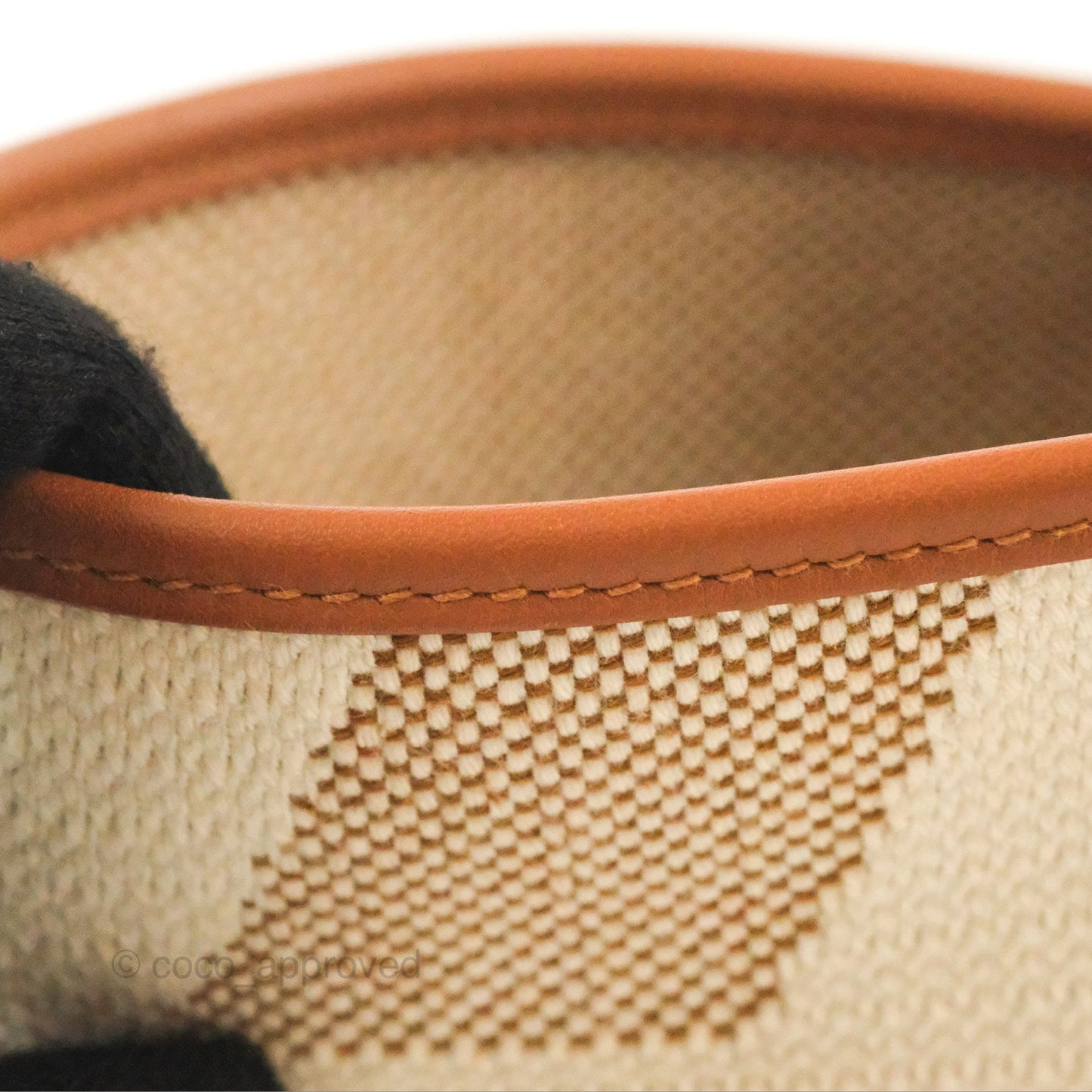 Hermès Cabas H en Biais 40 Bag Écru / Naturel / Gold H Canvas