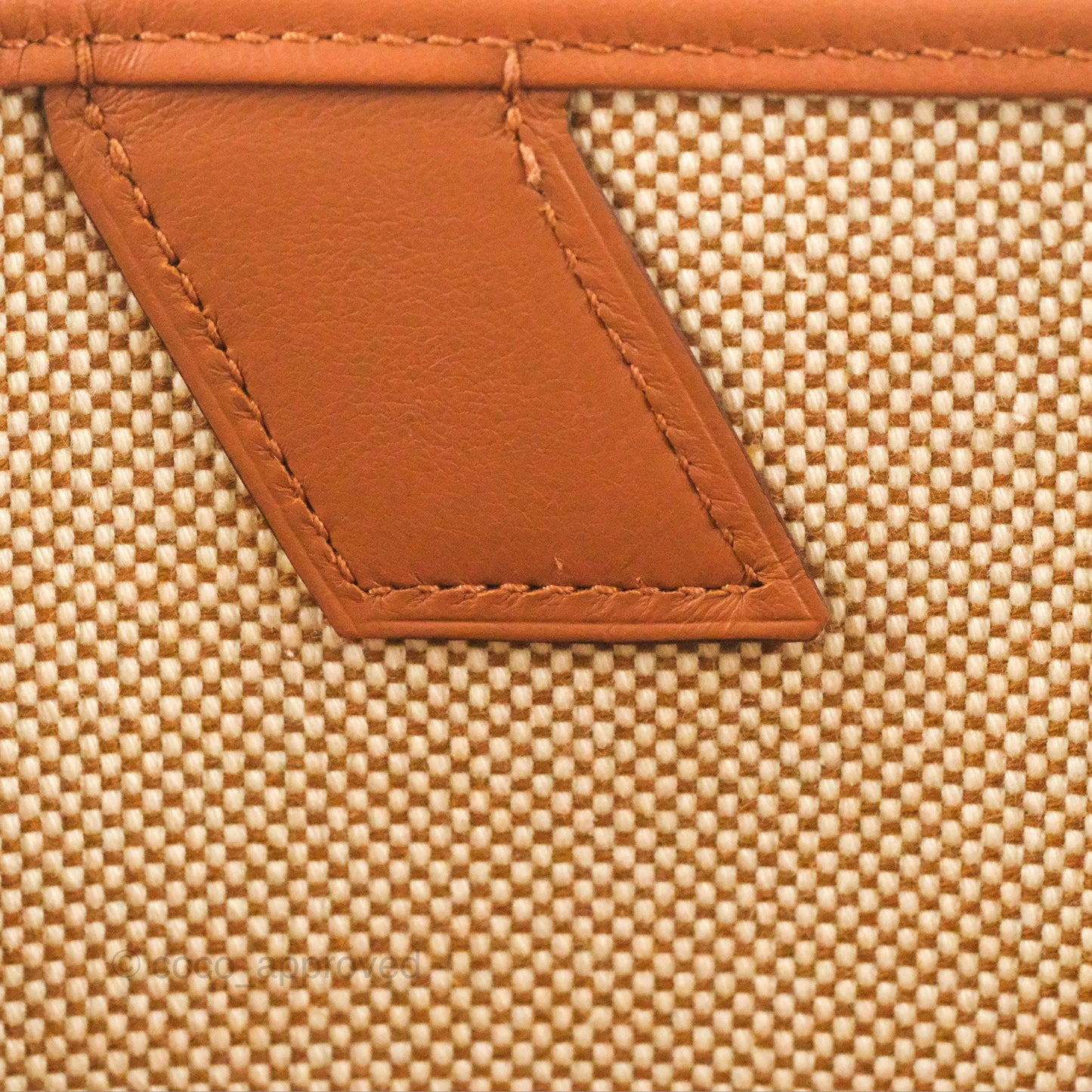 Hermès Cabas H en Biais 40 Bag Écru / Naturel / Gold H Canvas