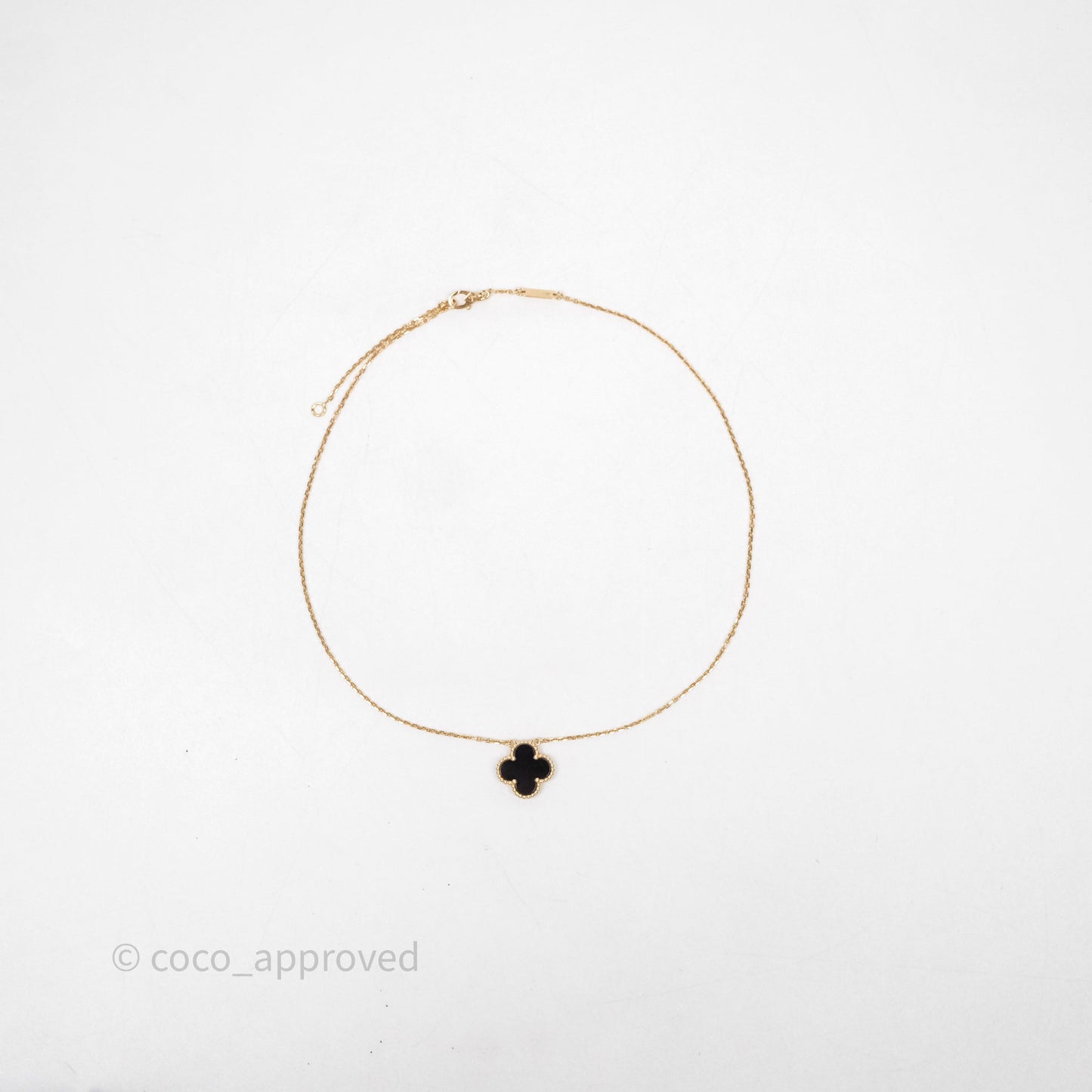 Van Cleef & Arpels Vintage Alhambra Pendant Onyx 18K Yellow Gold