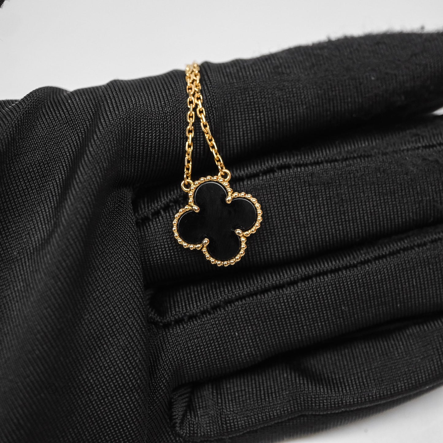 Van Cleef & Arpels Vintage Alhambra Pendant Onyx 18K Yellow Gold